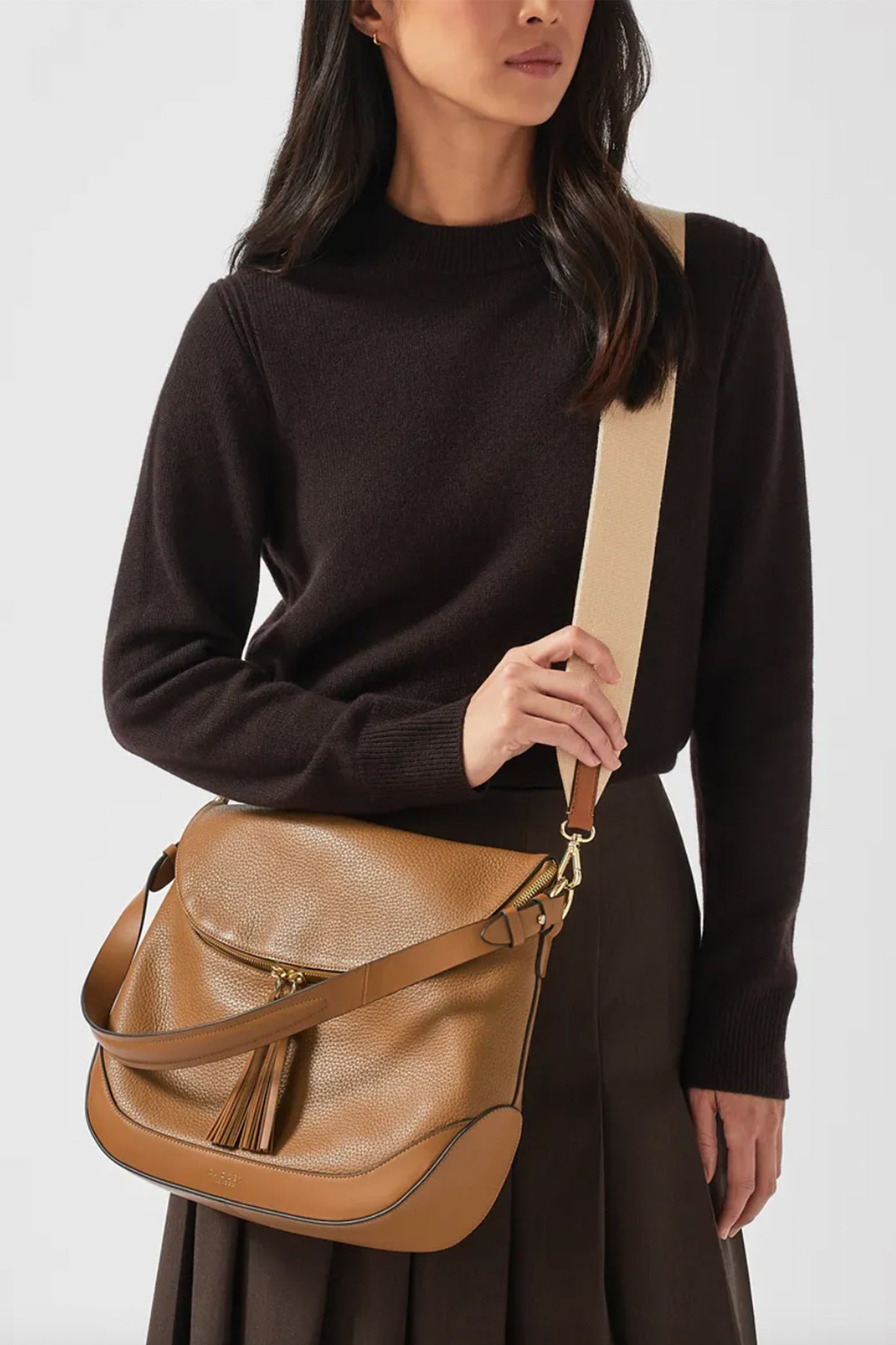 Milligan Street Medium Zip Around Shoulder