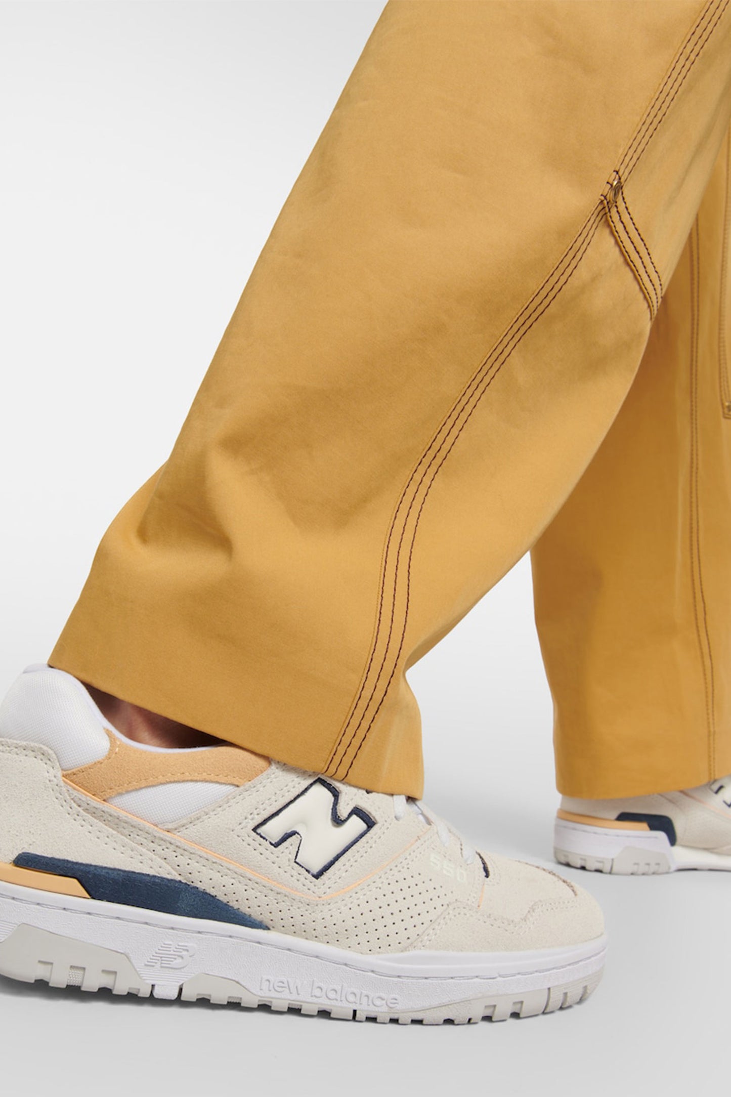 550 Suede Sneakers