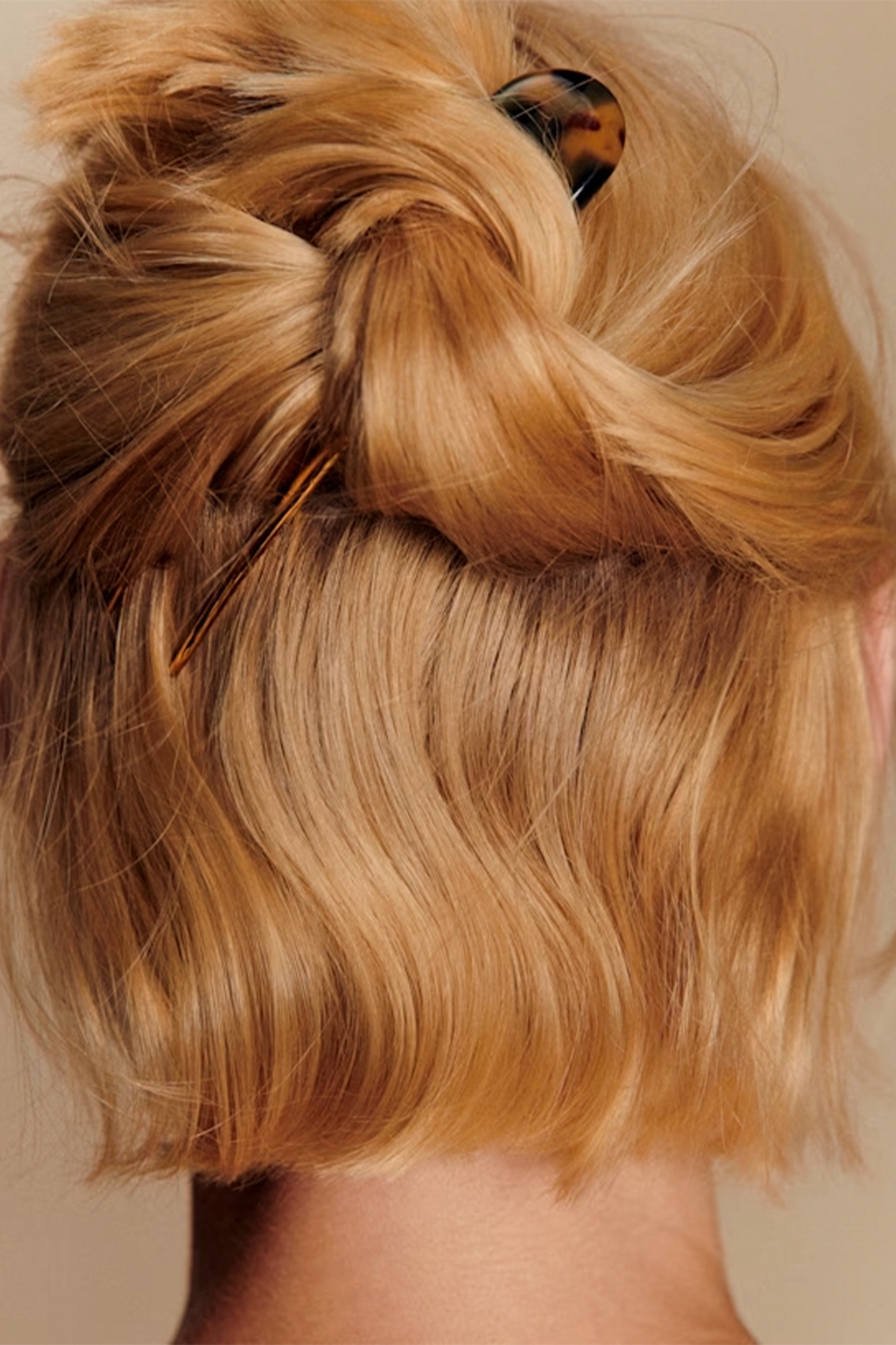 Gladys Hair Pin In Gold Tortoiseshell