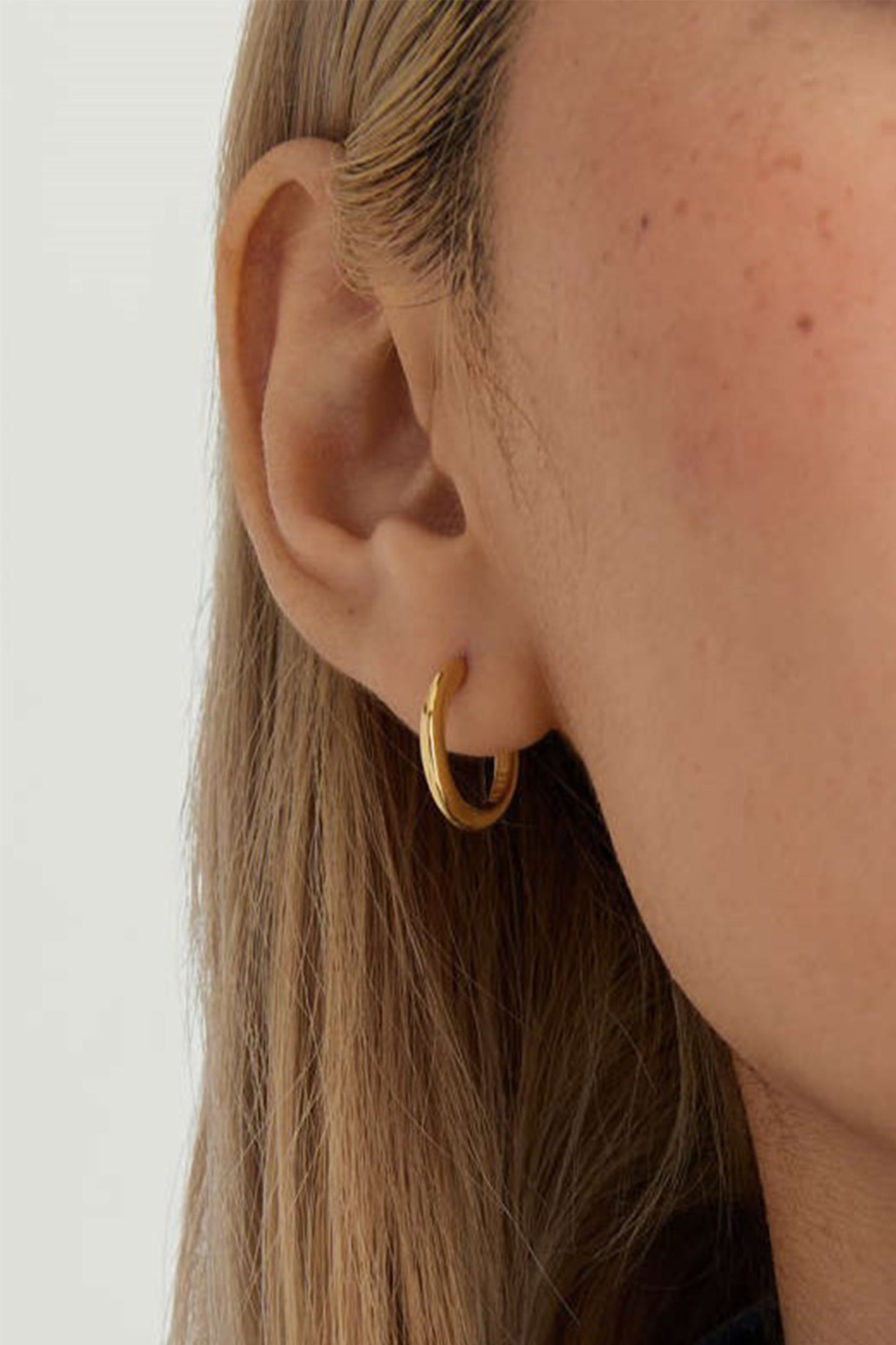 Tube Medium Hoops