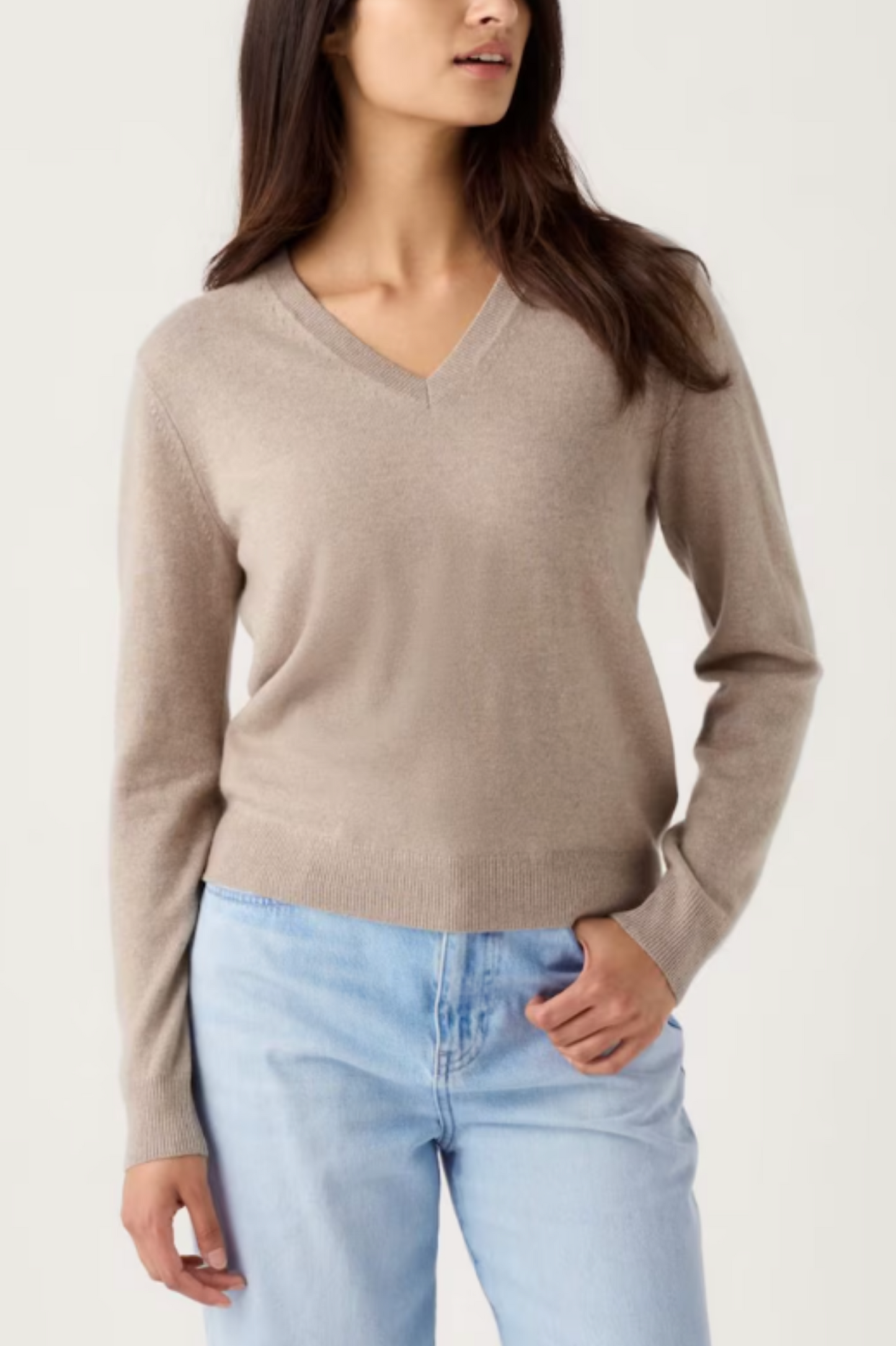 100% Cashmere V Neck Jumper