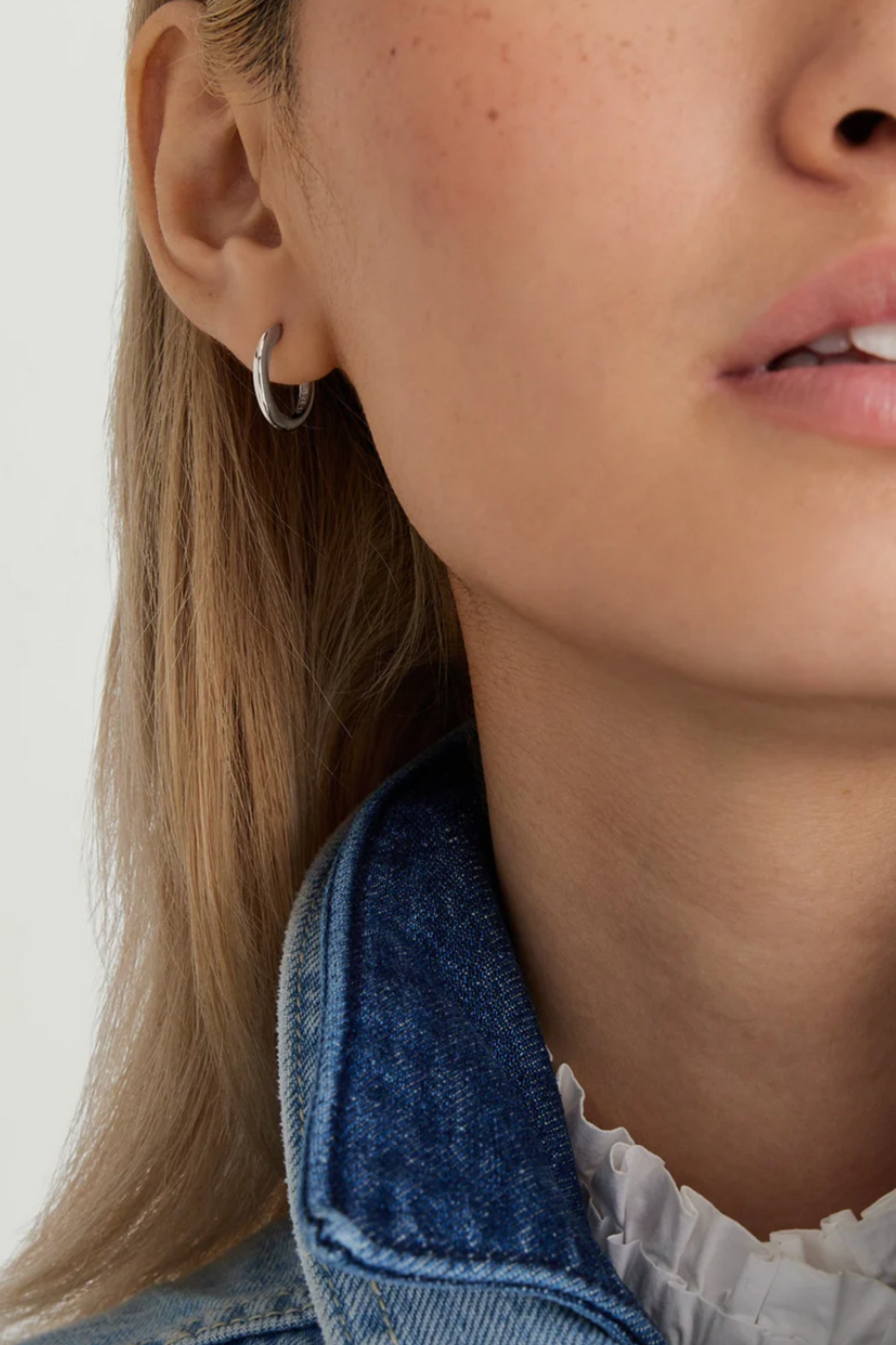 Tube Medium Hoops