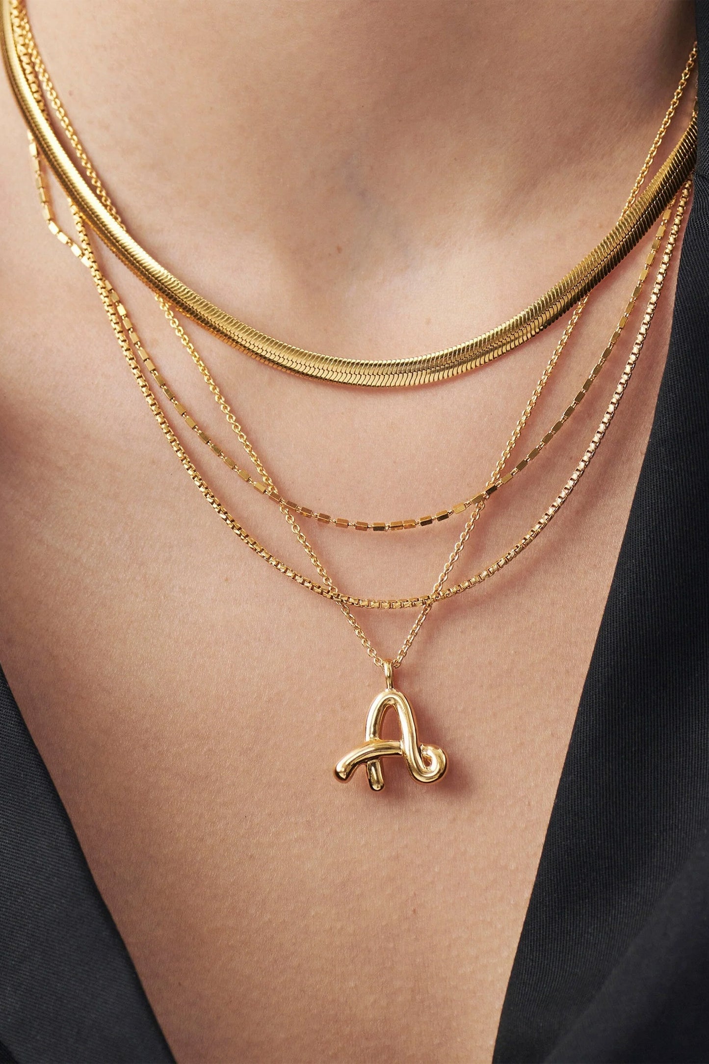 Curly Molten Initial Pendant Necklace - Initial A
