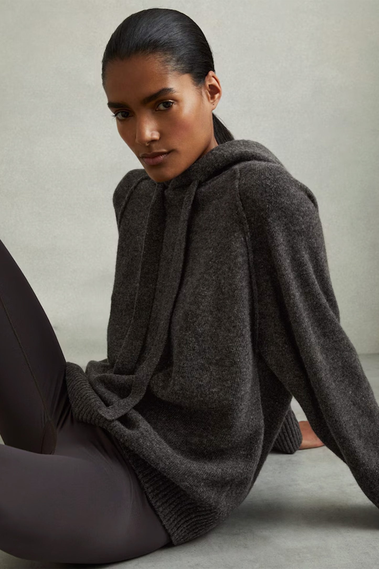 Wool-Cashmere Drawstring Hoodie in Charcoal