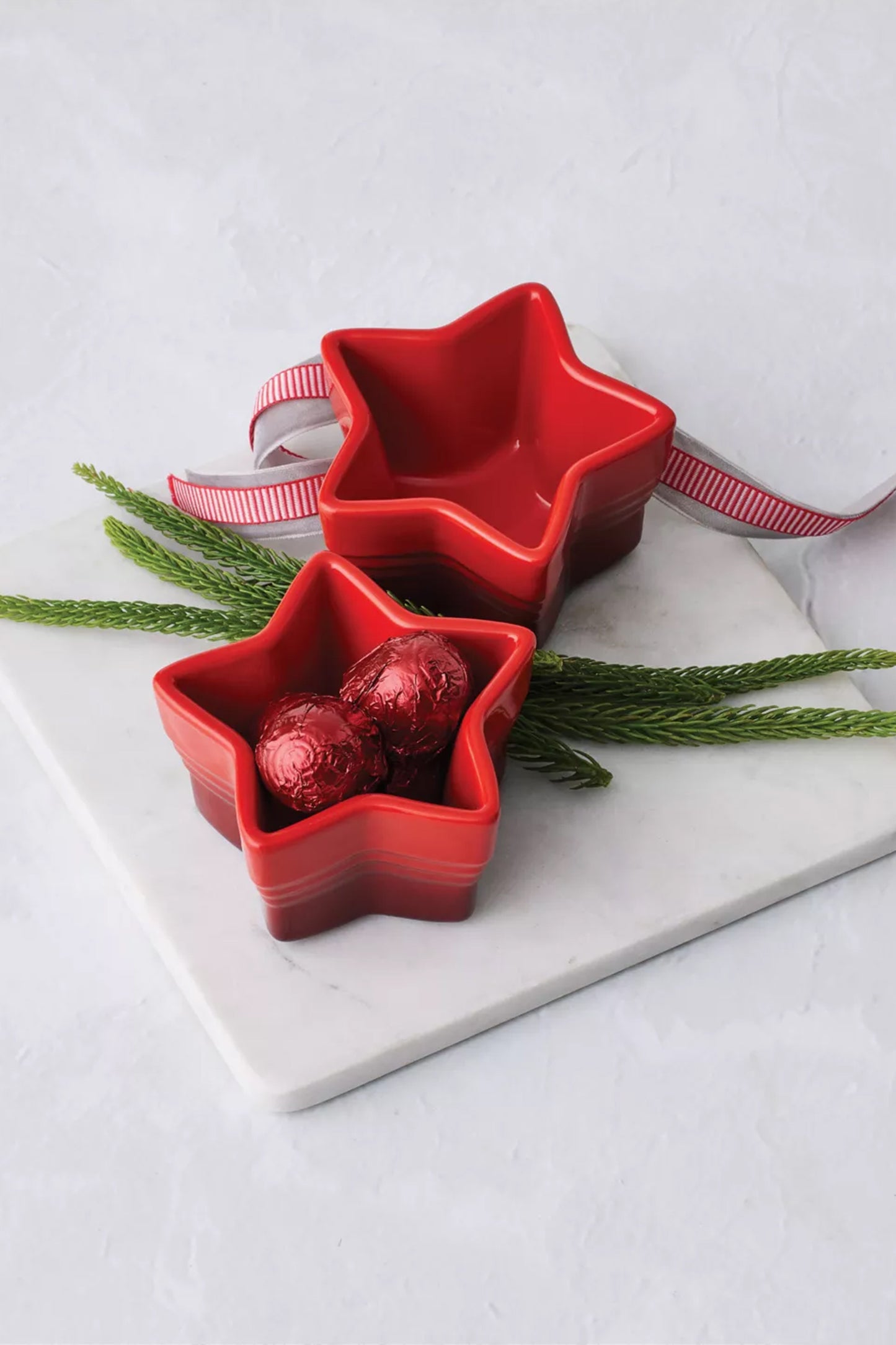 Le Creuset Stoneware Star Ramekins, Set of 2, Cerise