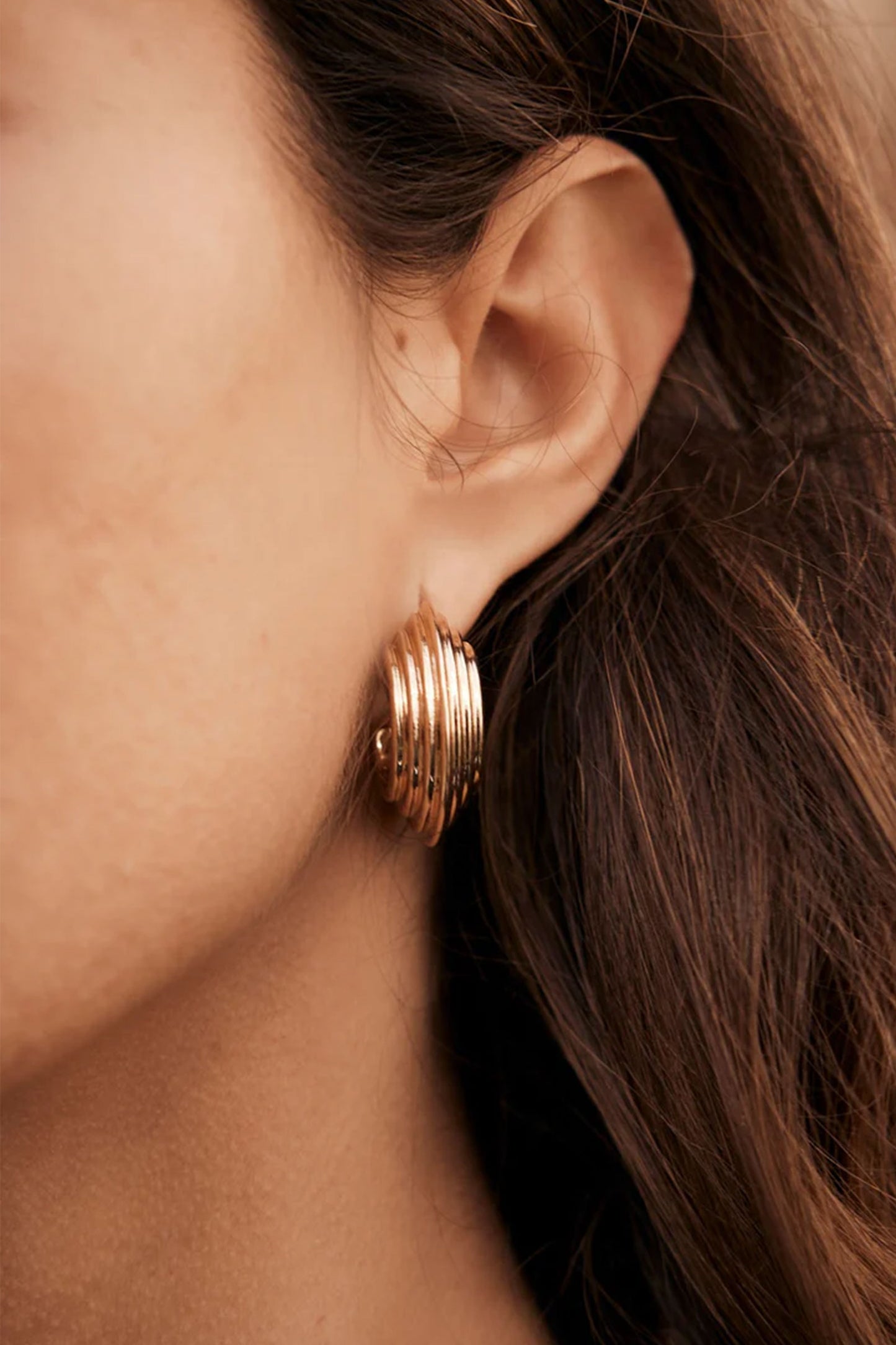 Gold Tone Ribbed Hoop Earrings