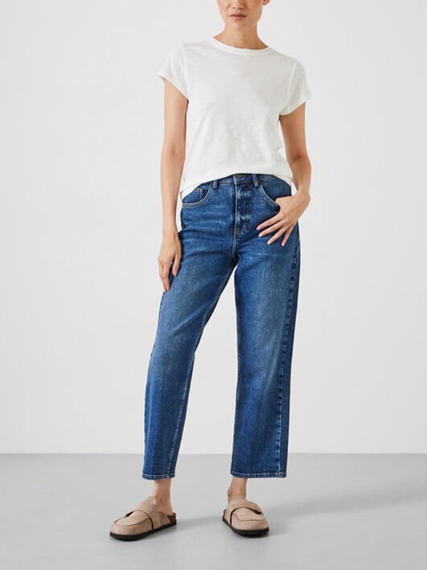 Nina Straight Crop Jeans