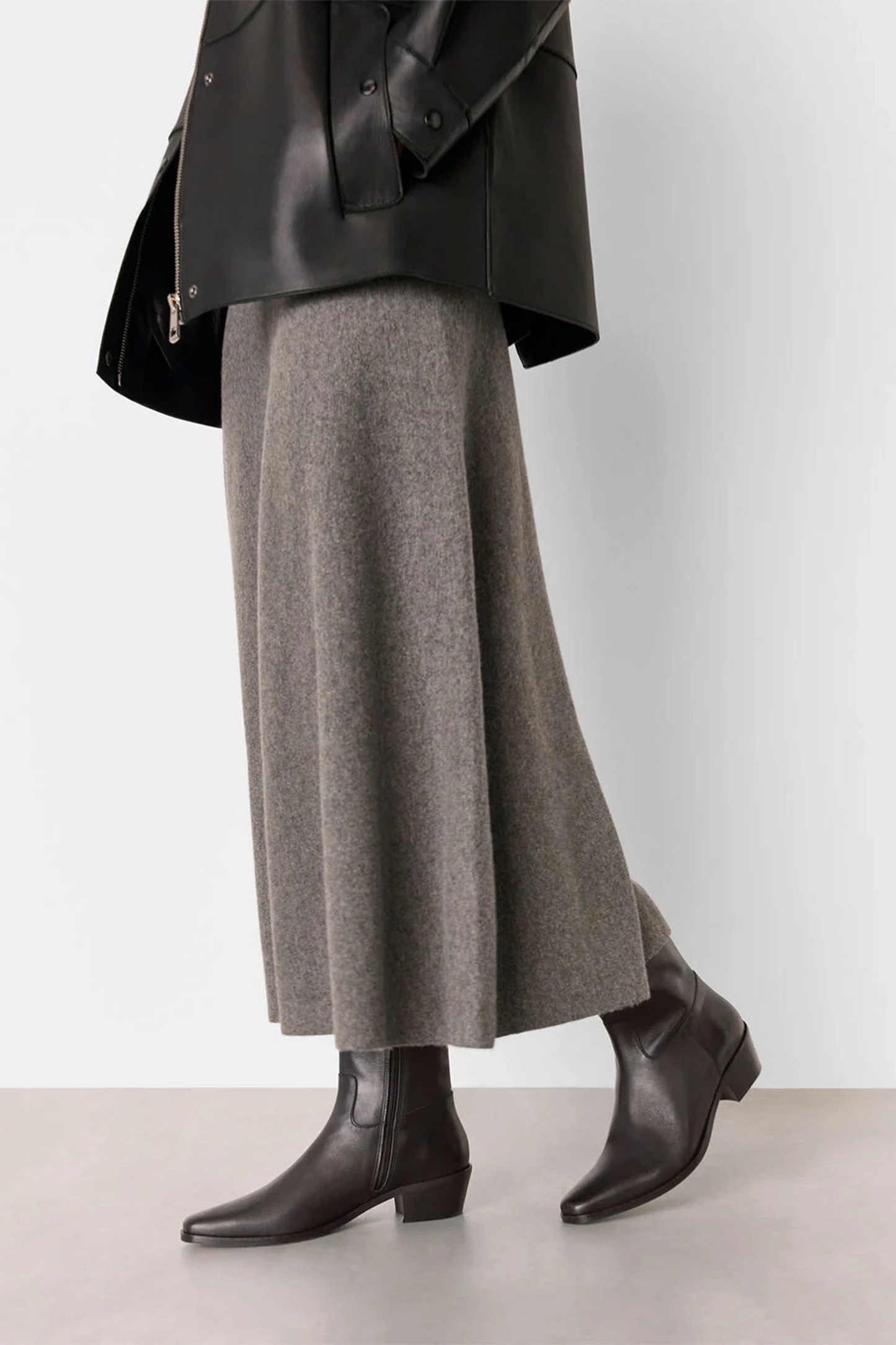 Black Clean Western Ankle