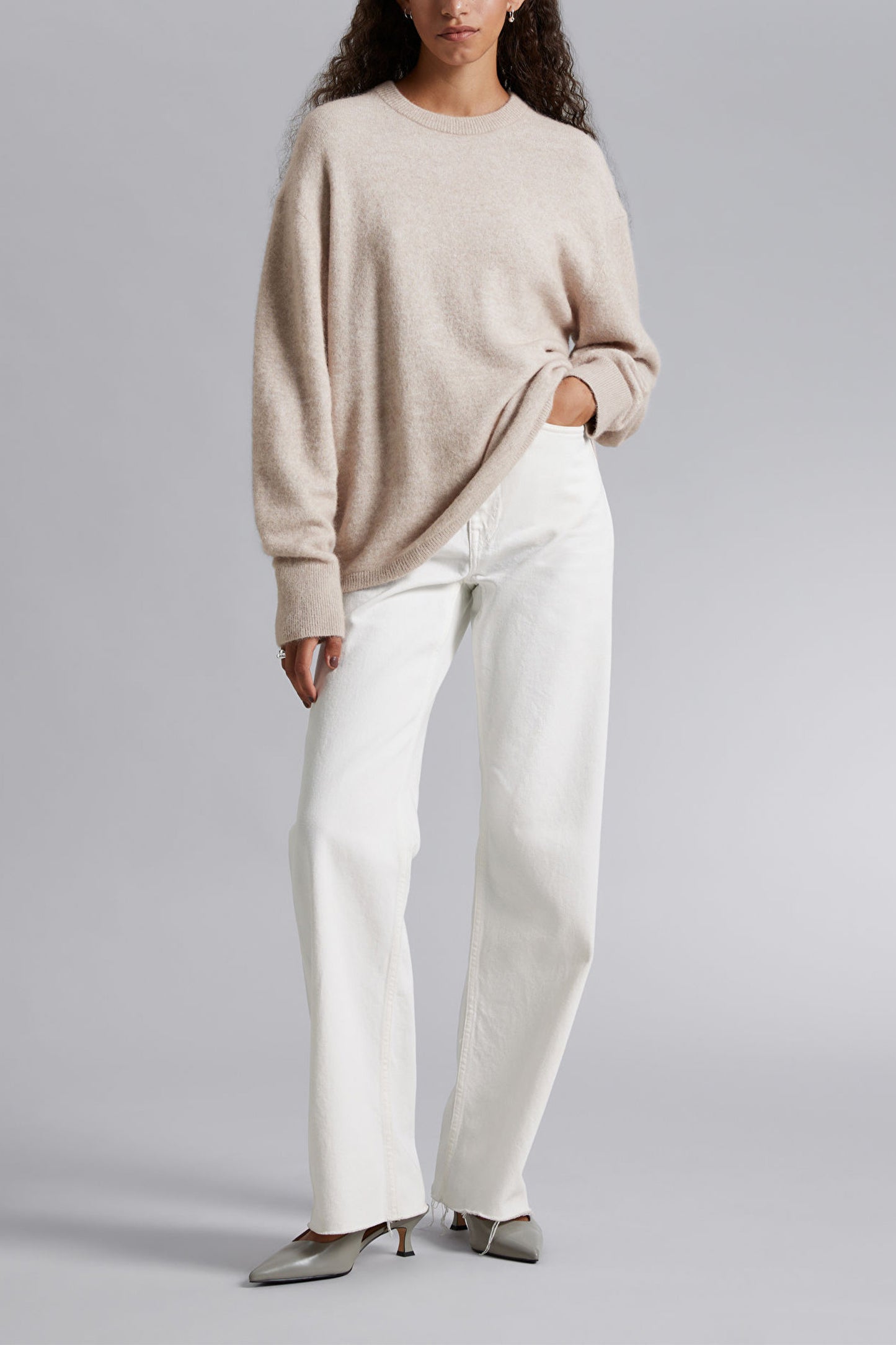 Lova Straight Leg Raw Hem Jeans In White Light