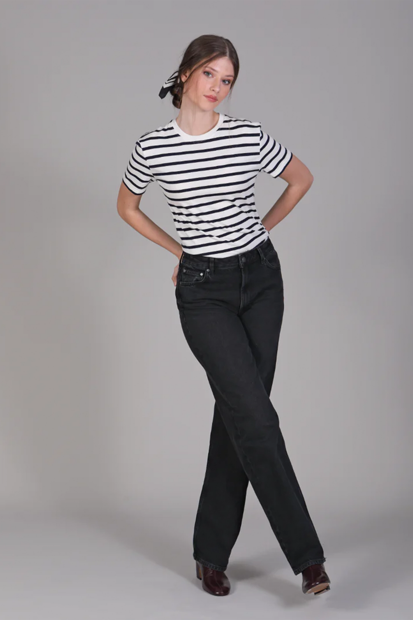The Audran Wide Leg Jeans in Black