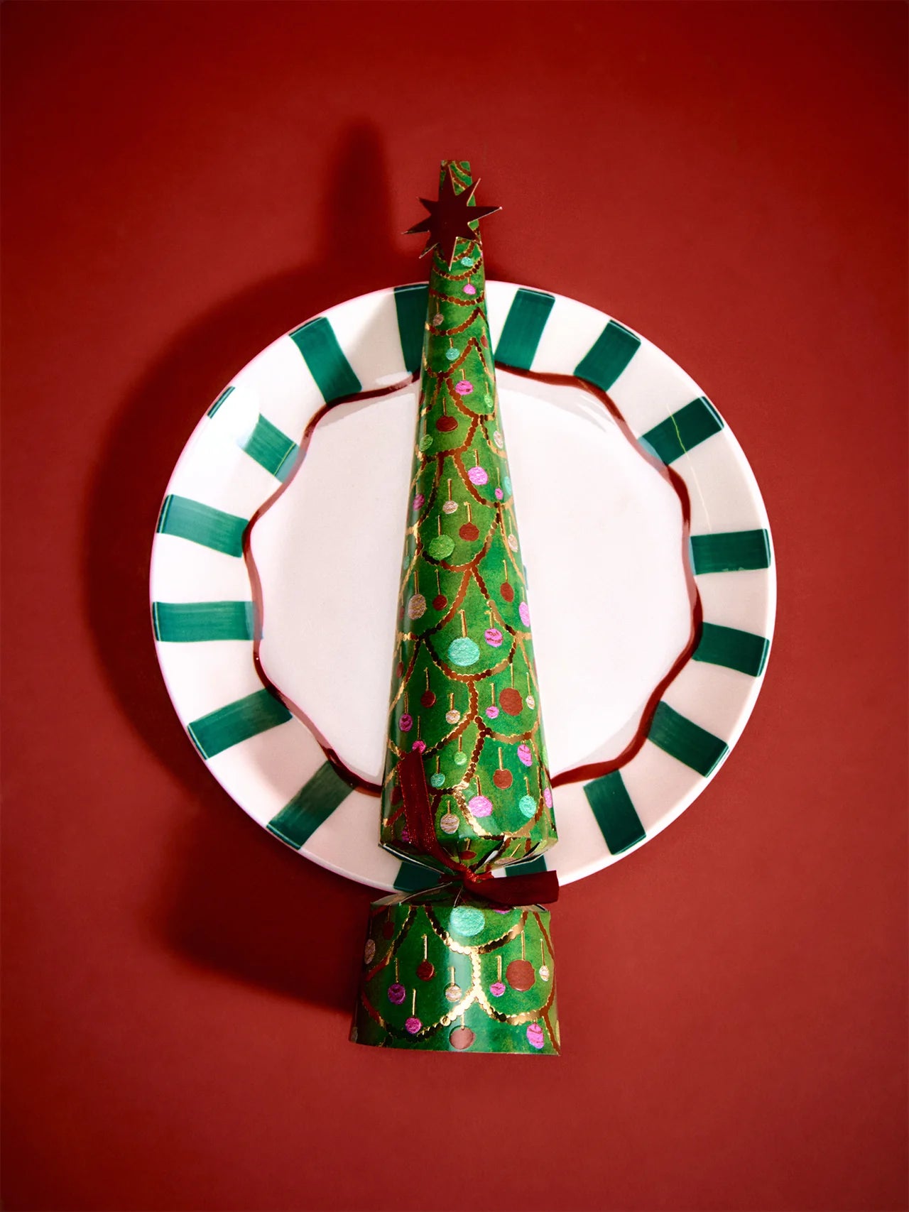Crackers Merry & Bright Christmas Decoration Green Pack Of 8