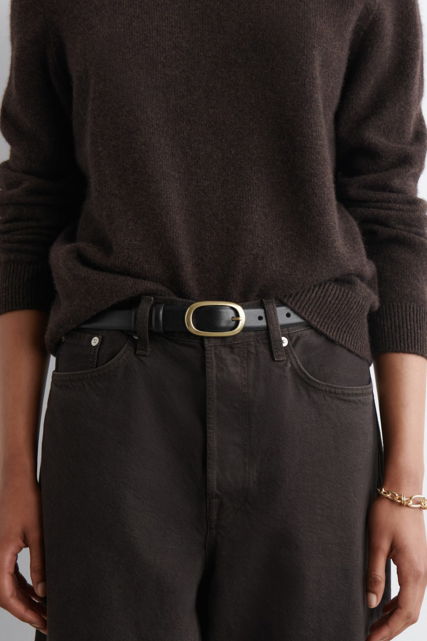 Oval-buckle Leather Belt
