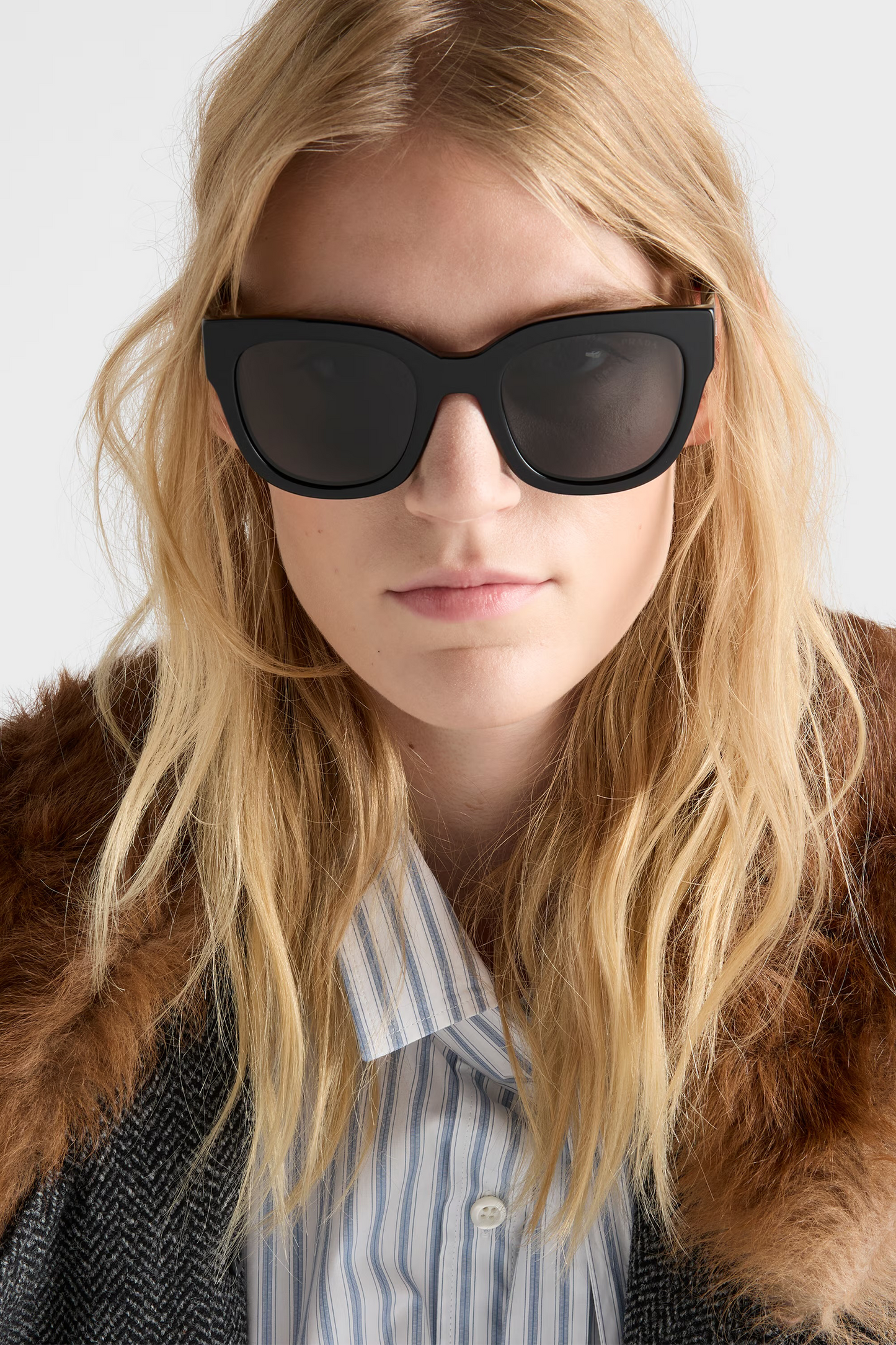 Sunglasses with Logo