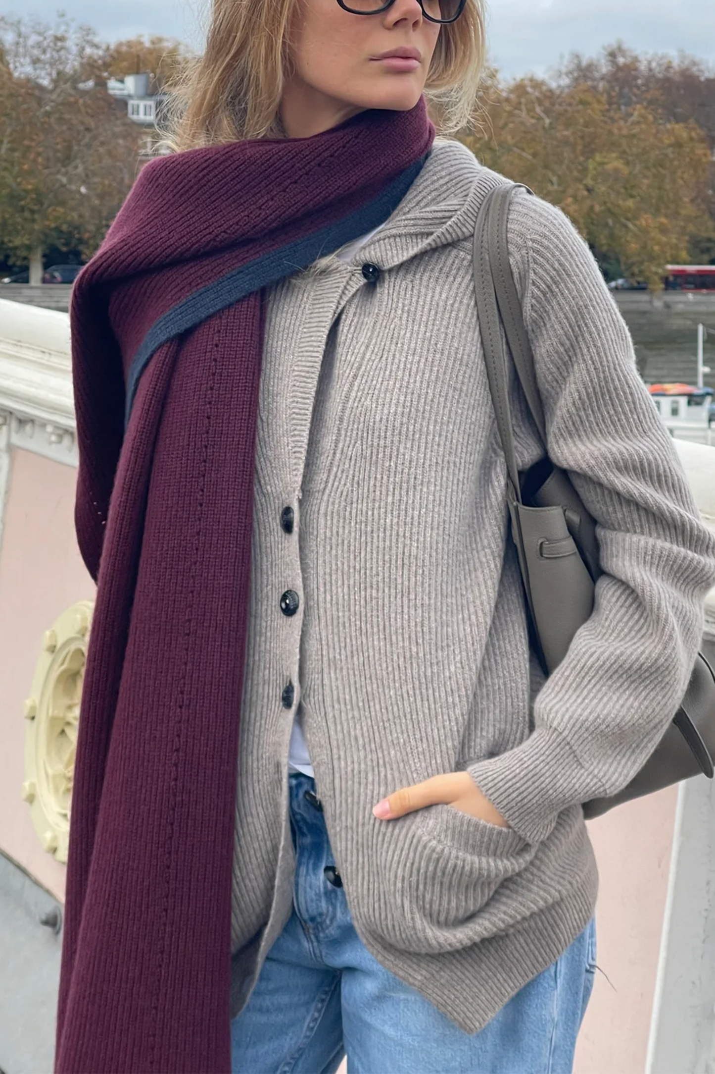 Large Scarf in Burgundy/Marine