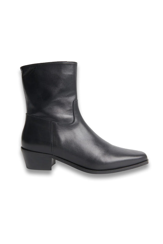 Black Clean Western Ankle