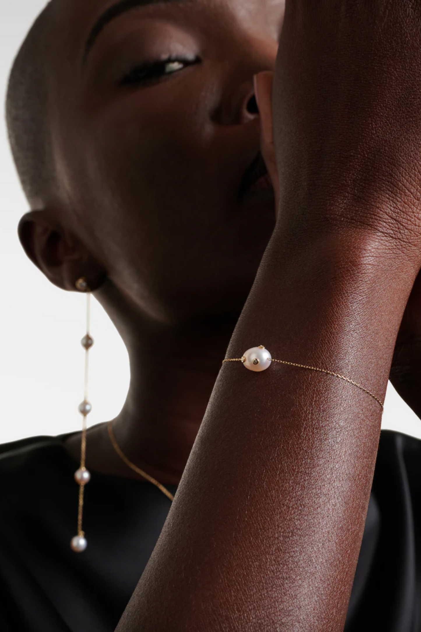 14kt Gold Bracelet with Baroque Pearl and Diamonds