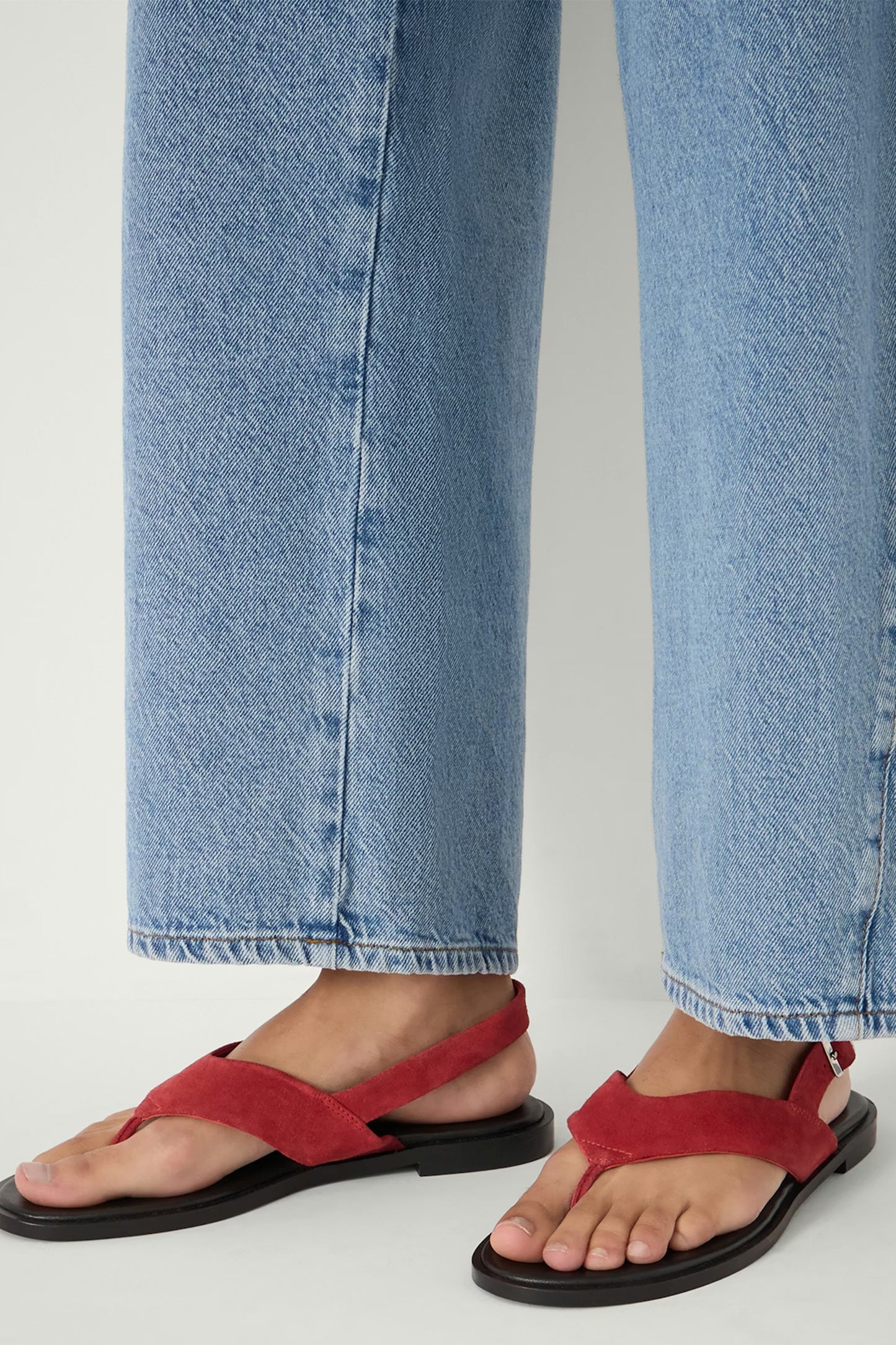Zenya Suede Toe-post Sandal