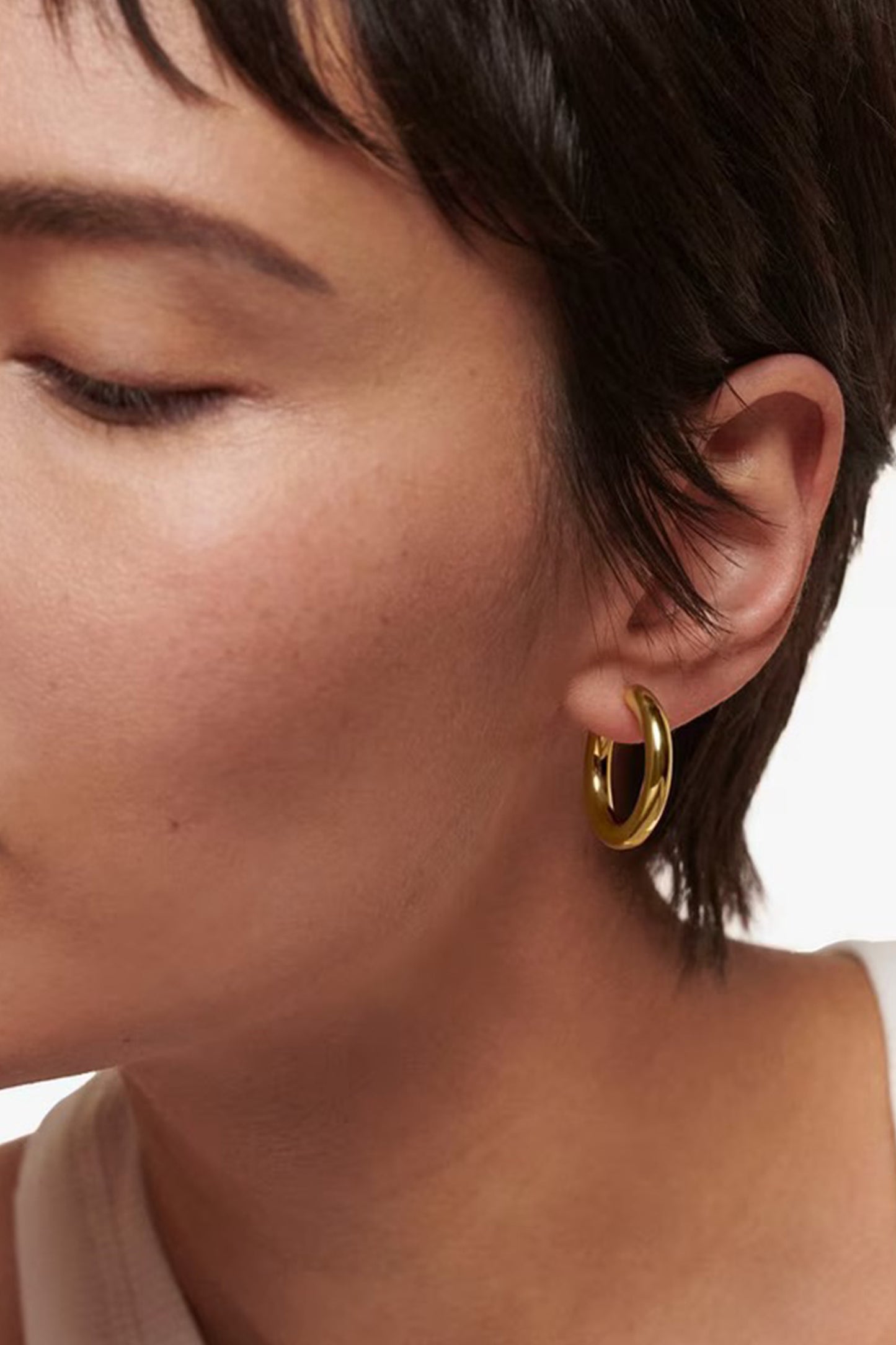 Essential Click Medium Hoop Earrings, Gold