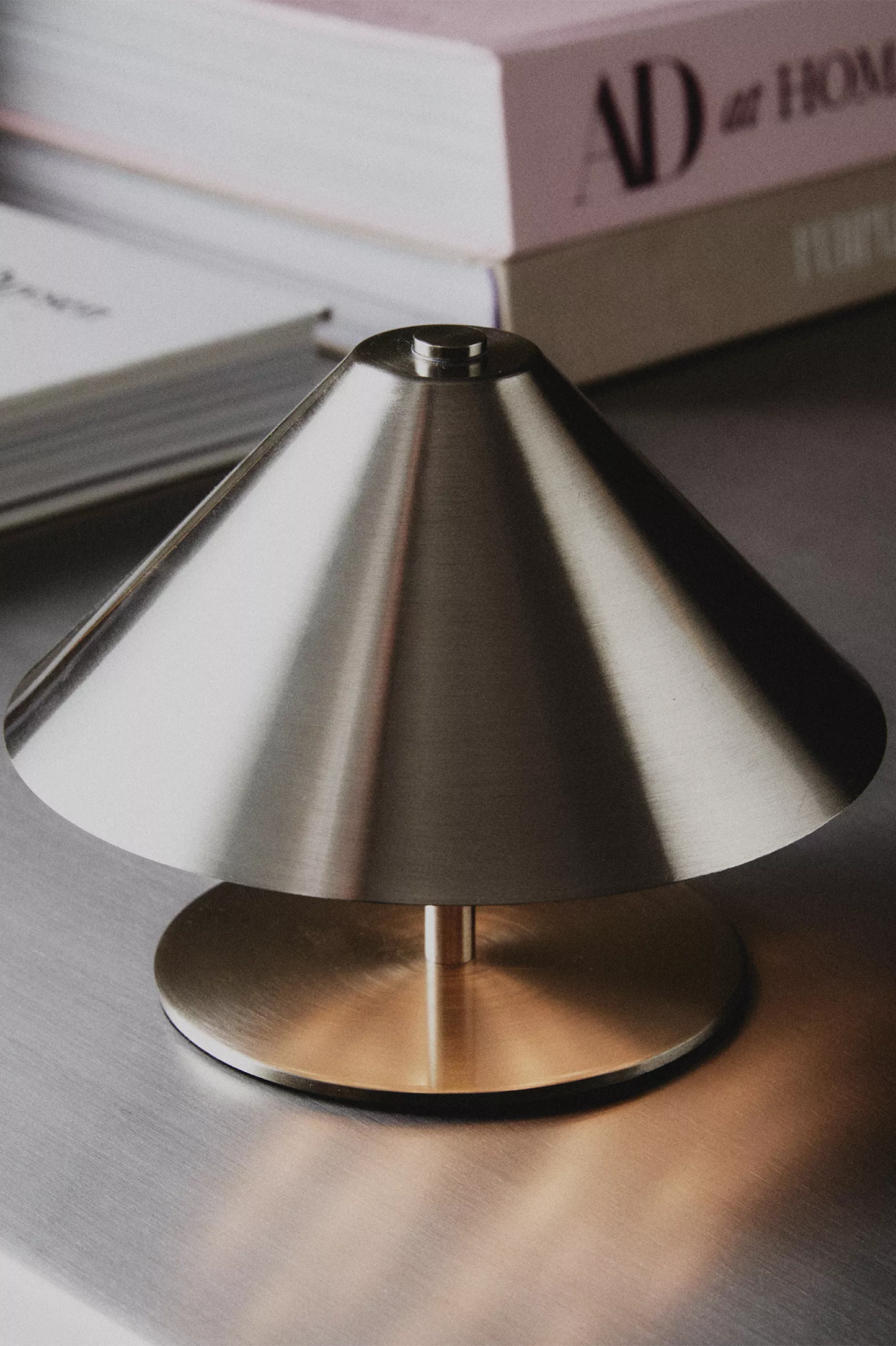 Cordless Iron Table Lamp