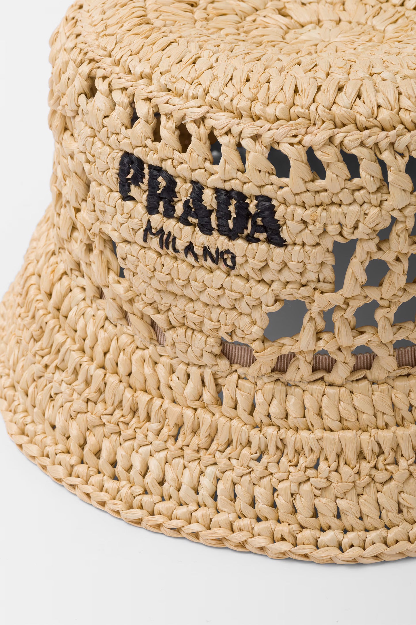 Crochet Bucket Hat in Neutral