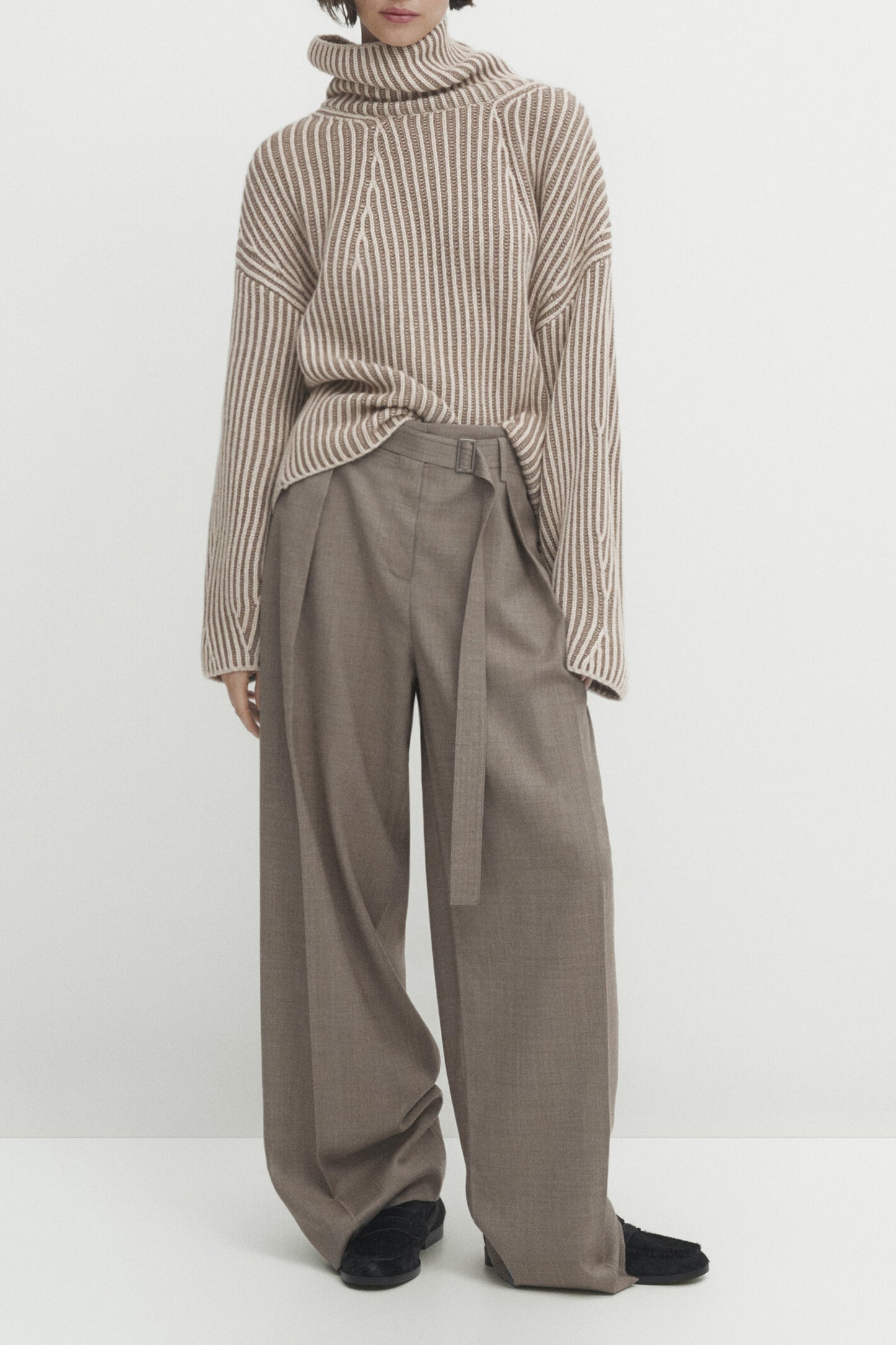 Flannel Trousers with Dart and Belt