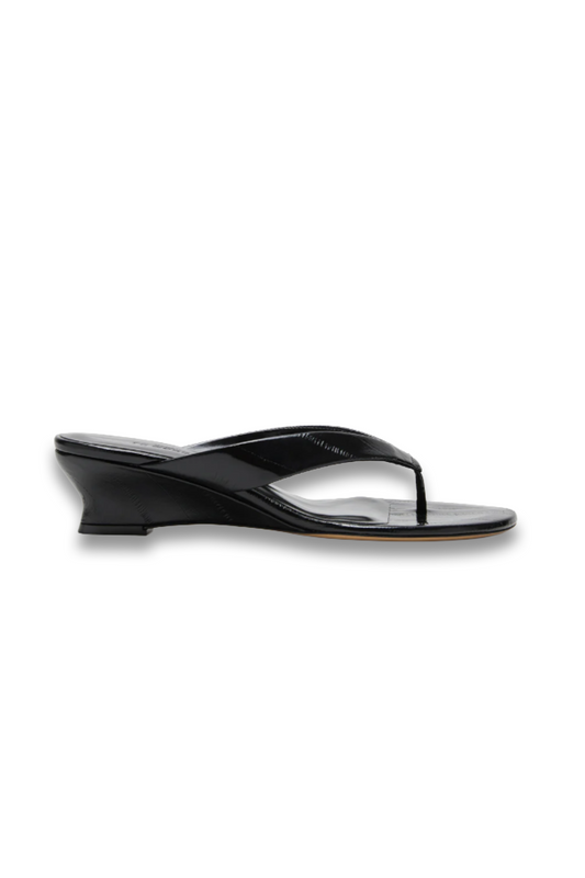 Micro Wedge Toe Thongs in Black Leather