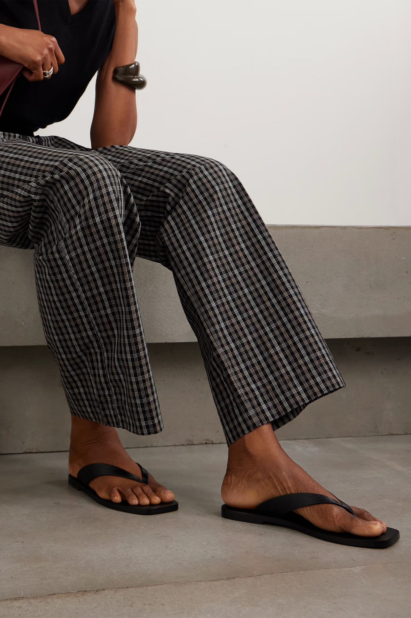 Kinto Lizard-effect Leather Flip Flops