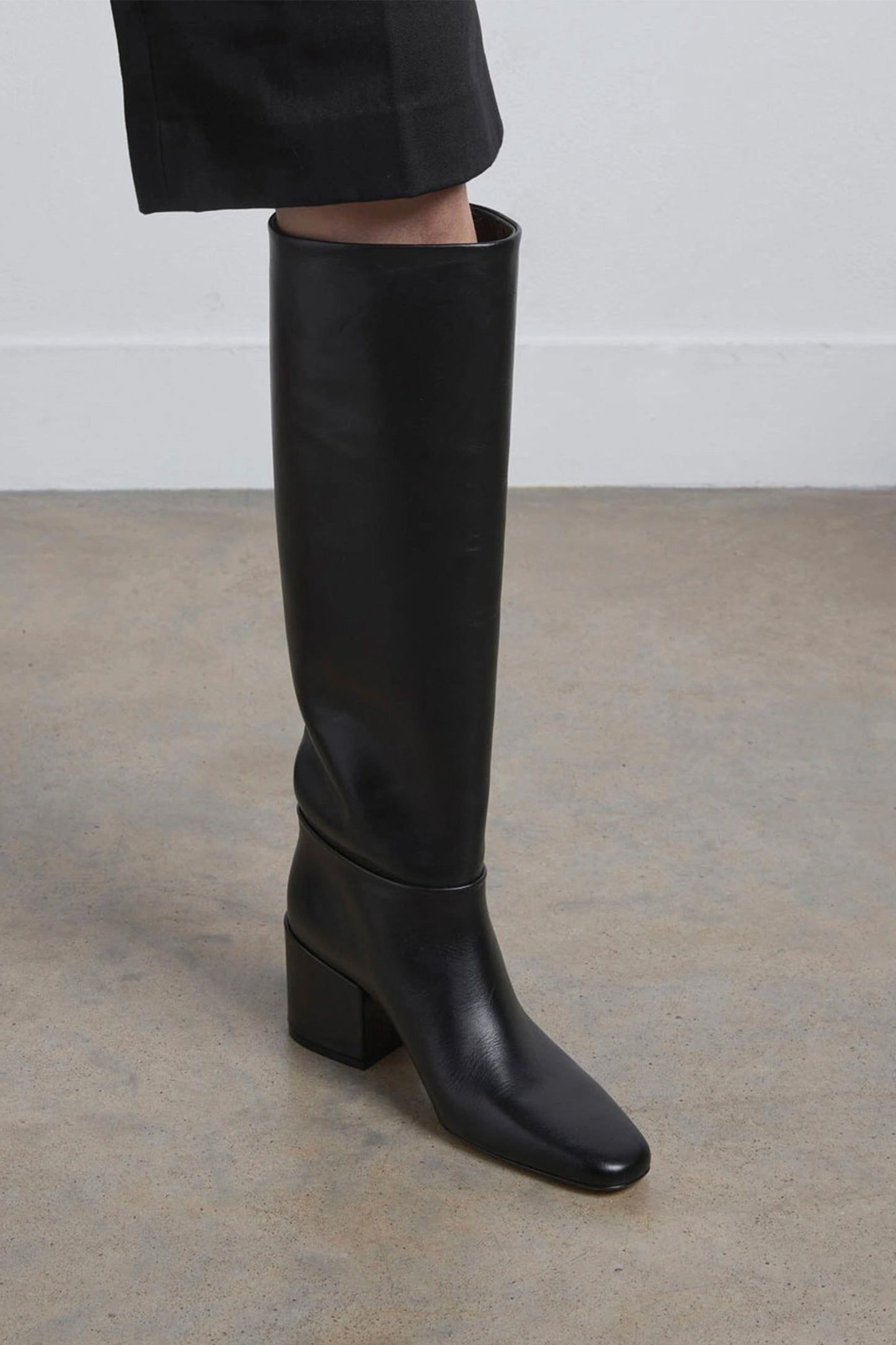 Alma Knee Boot, Black