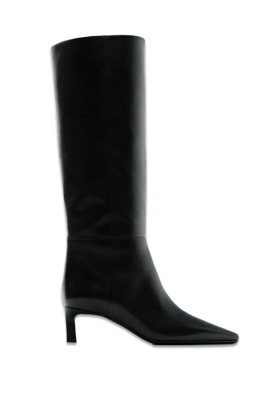 Low-heel Boots