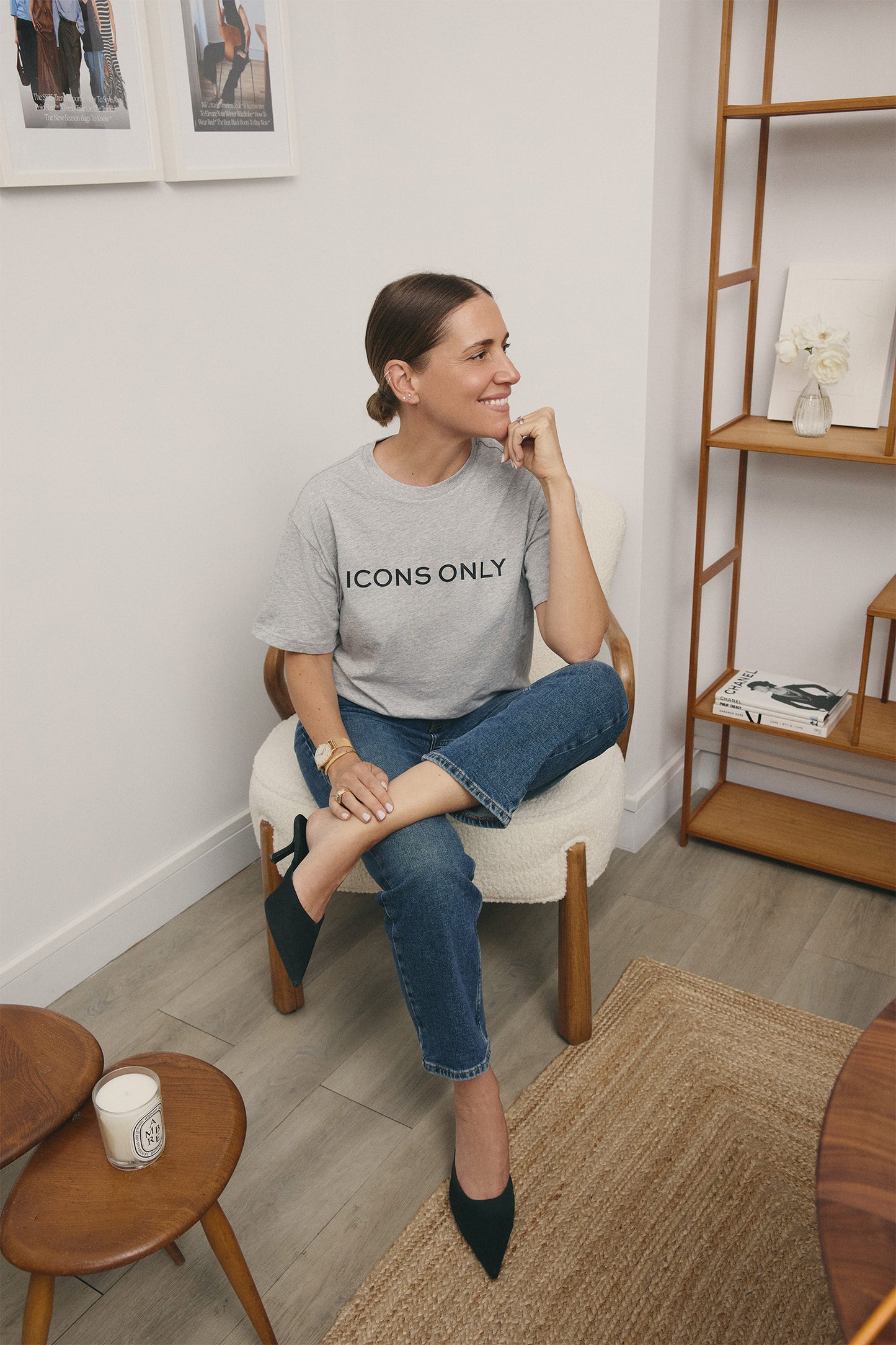 W. ICONS Club T-Shirt "ICONS ONLY"