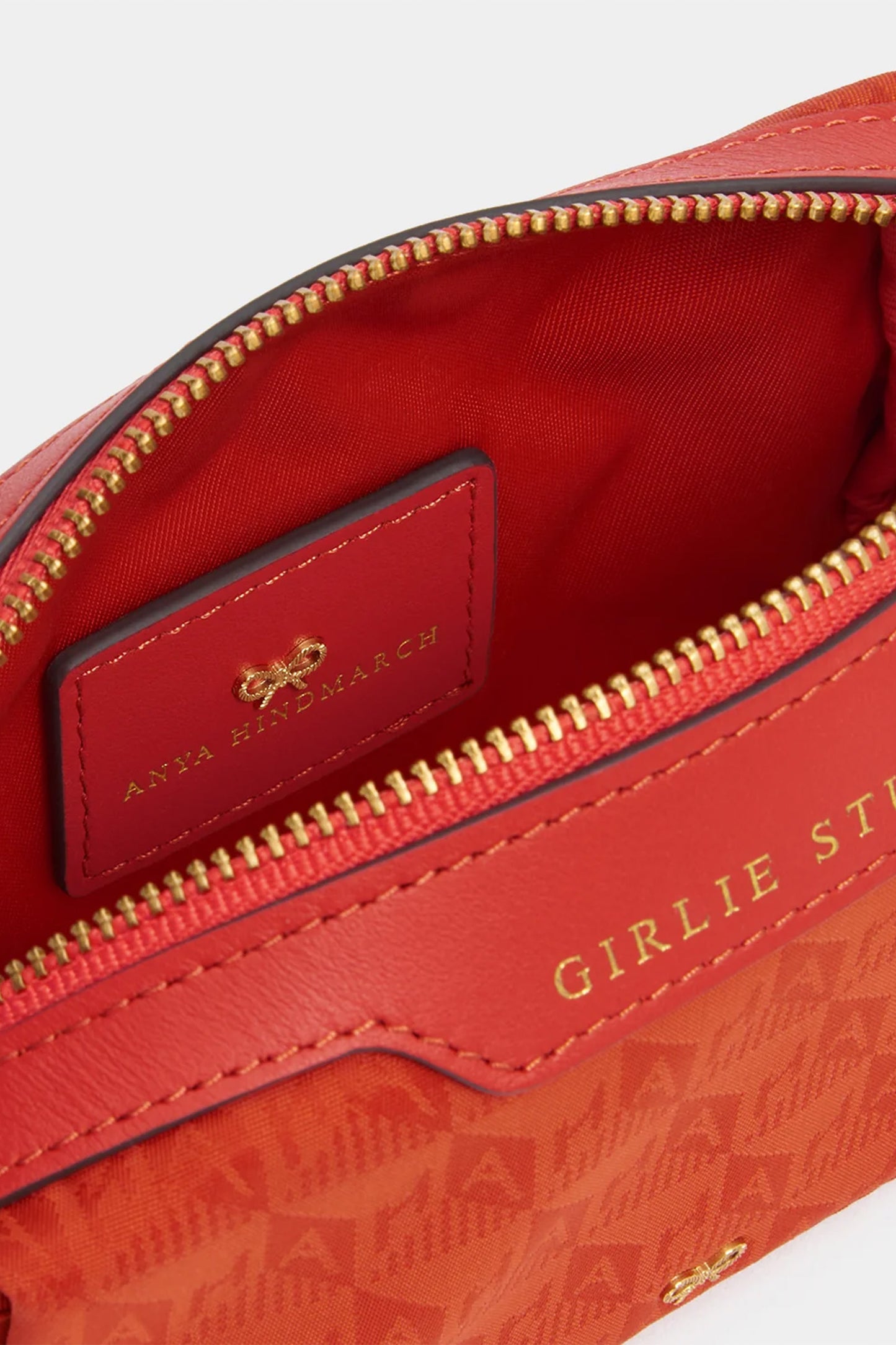 Logo Girlie Stuff Pouch