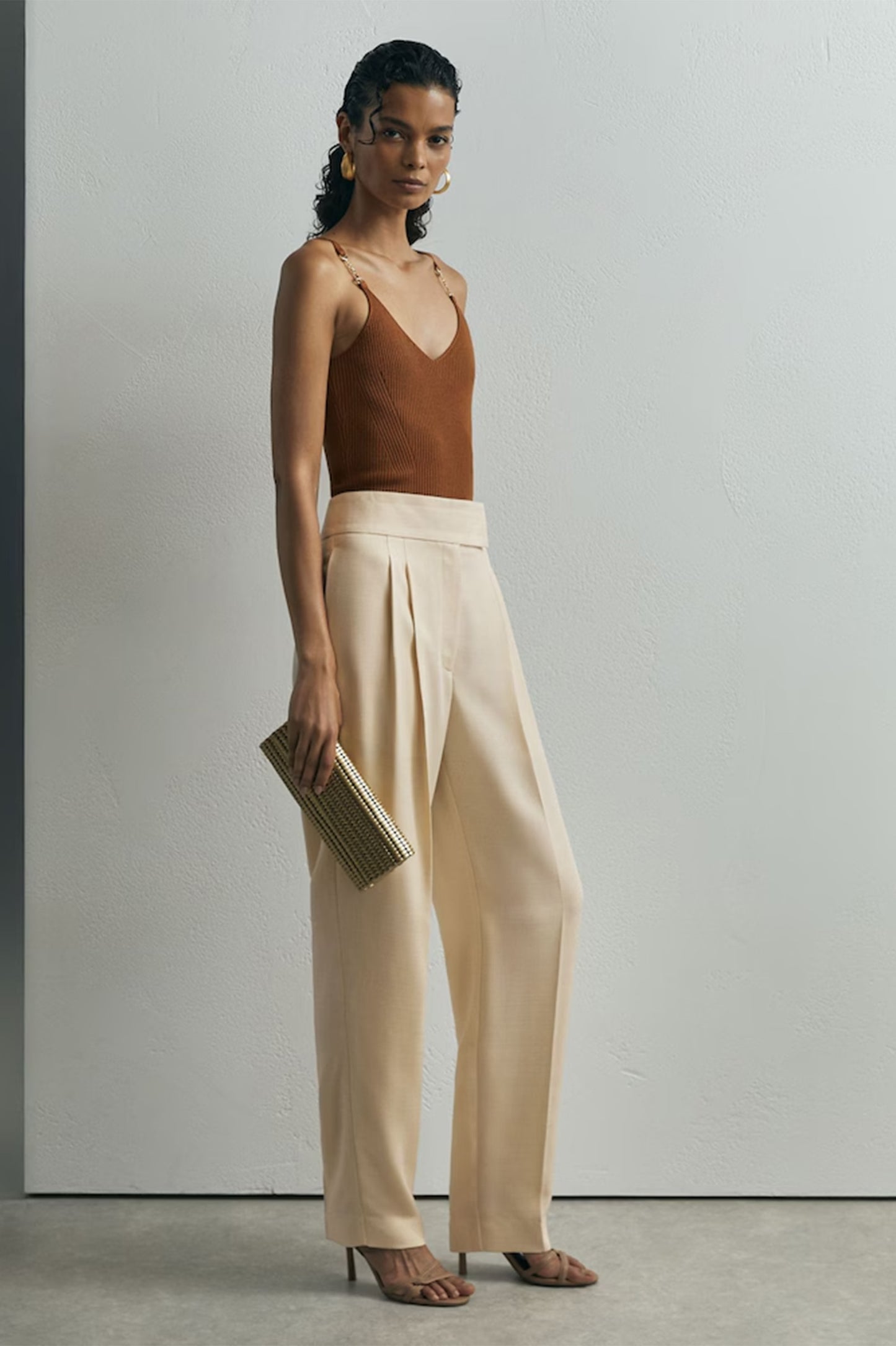 Atelier Woven Tapered Pleated Trousers in Cream