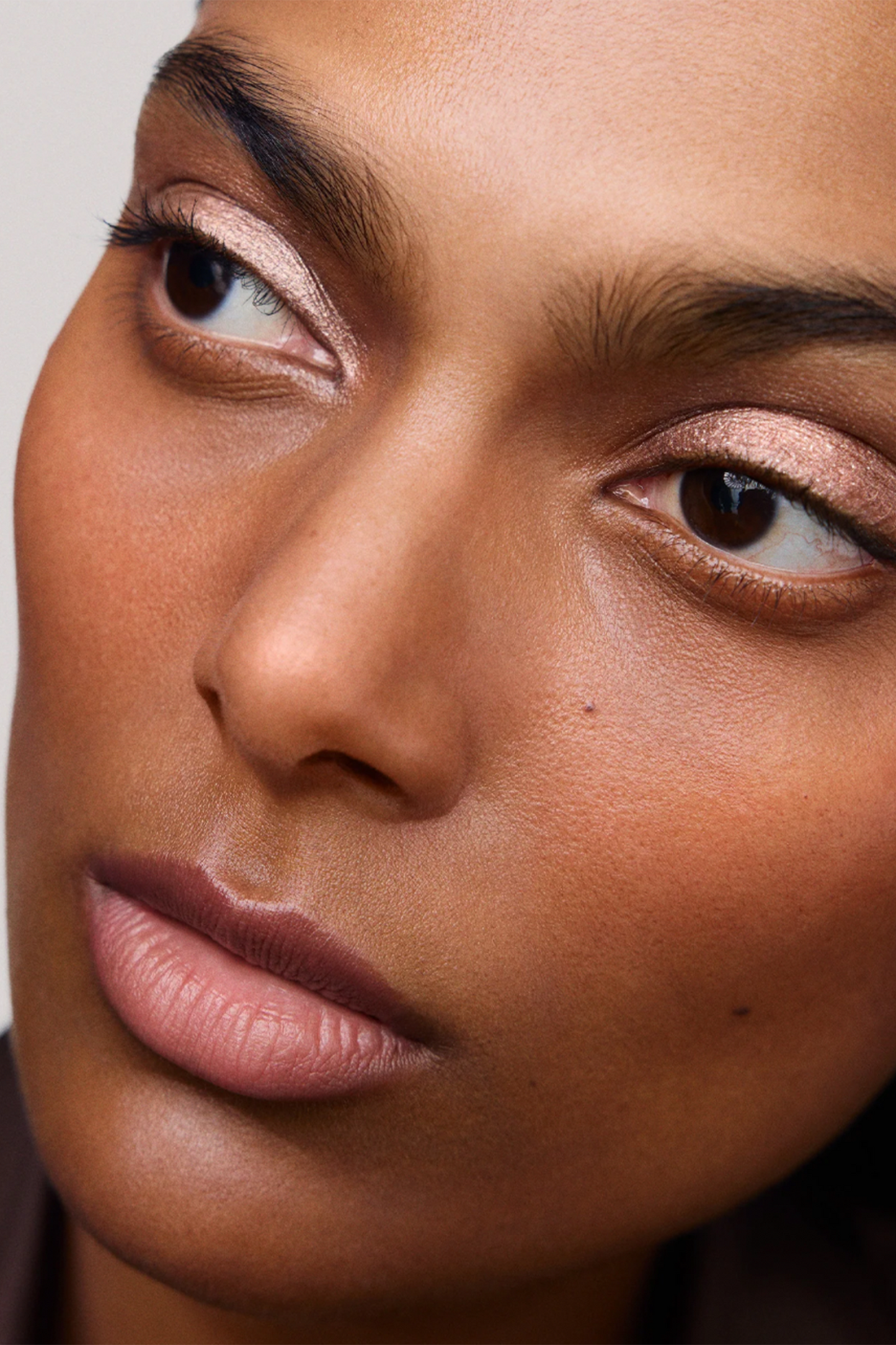 Solo Shadow Eye Colour in Glacé