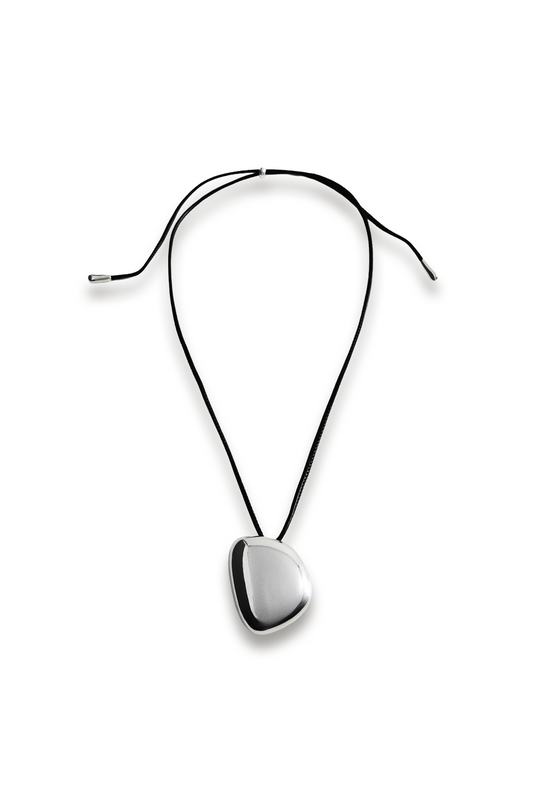 Pendant Necklace with Metal Component