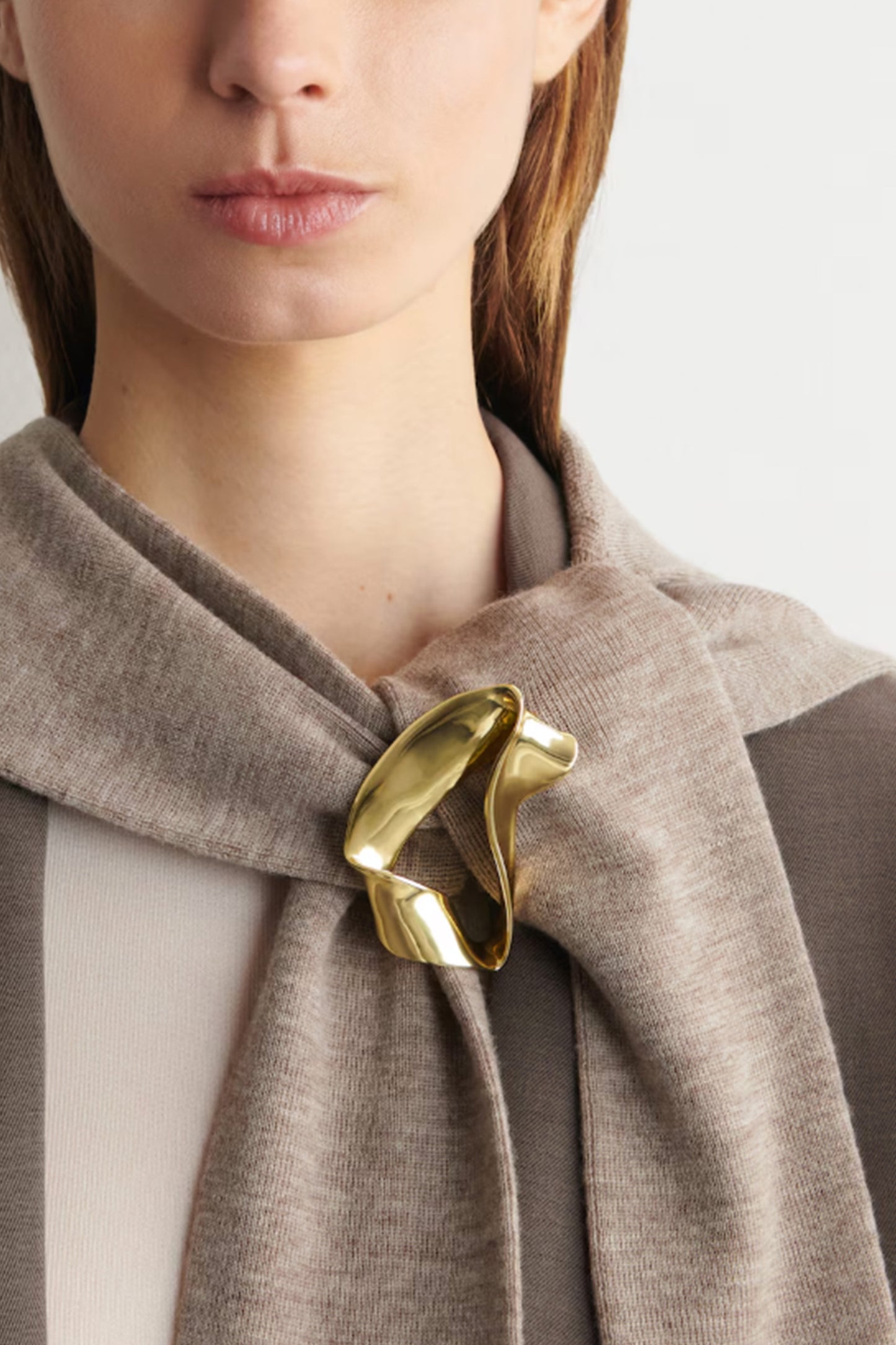 Twisted Ribbon Pin Brooch