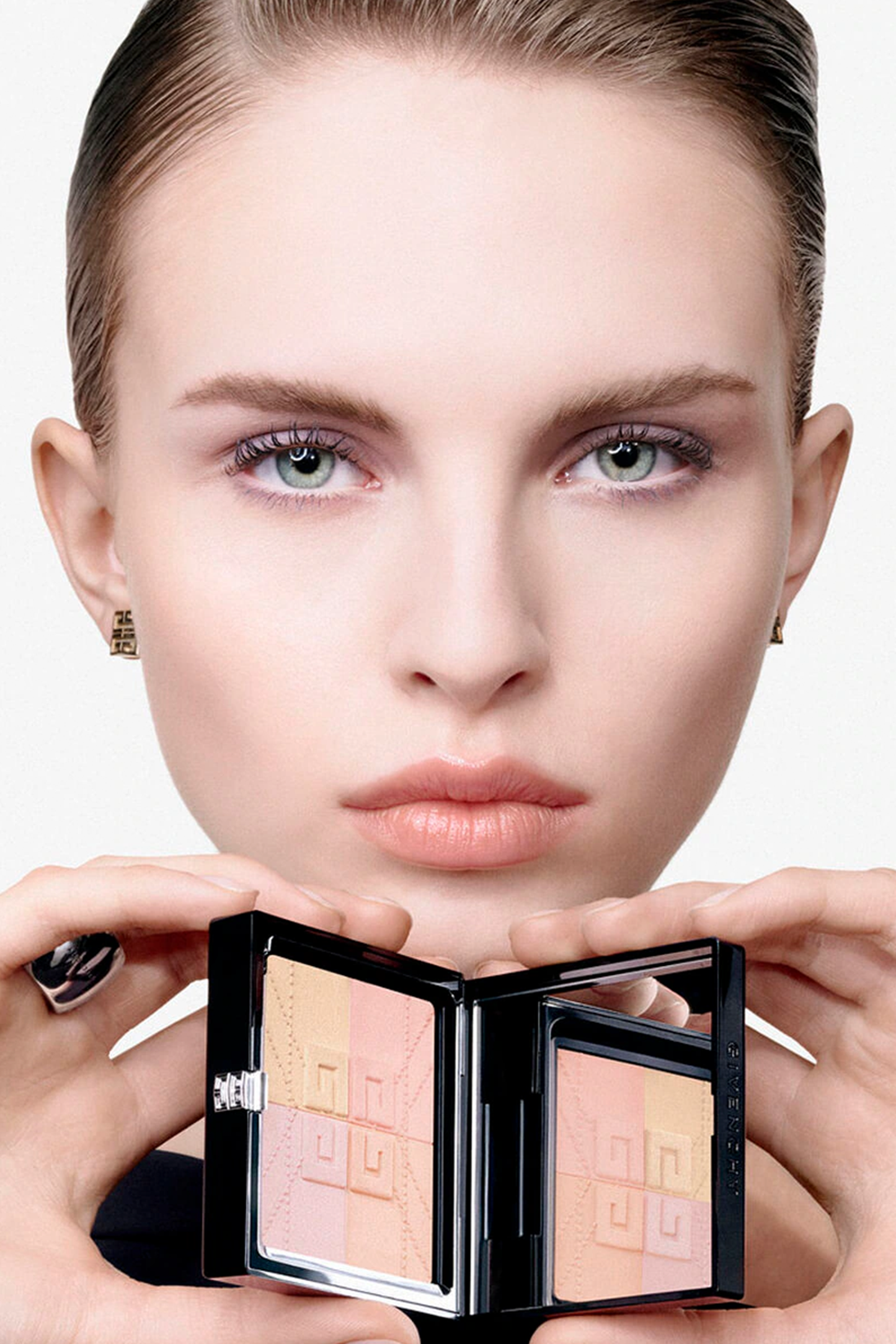 Prisme Libre 4-Color Pressed Powder