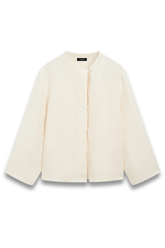 100% linen shirt with neckline detail