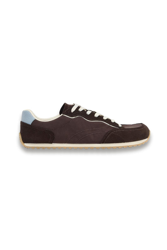 Contrast Barefoot Trainers