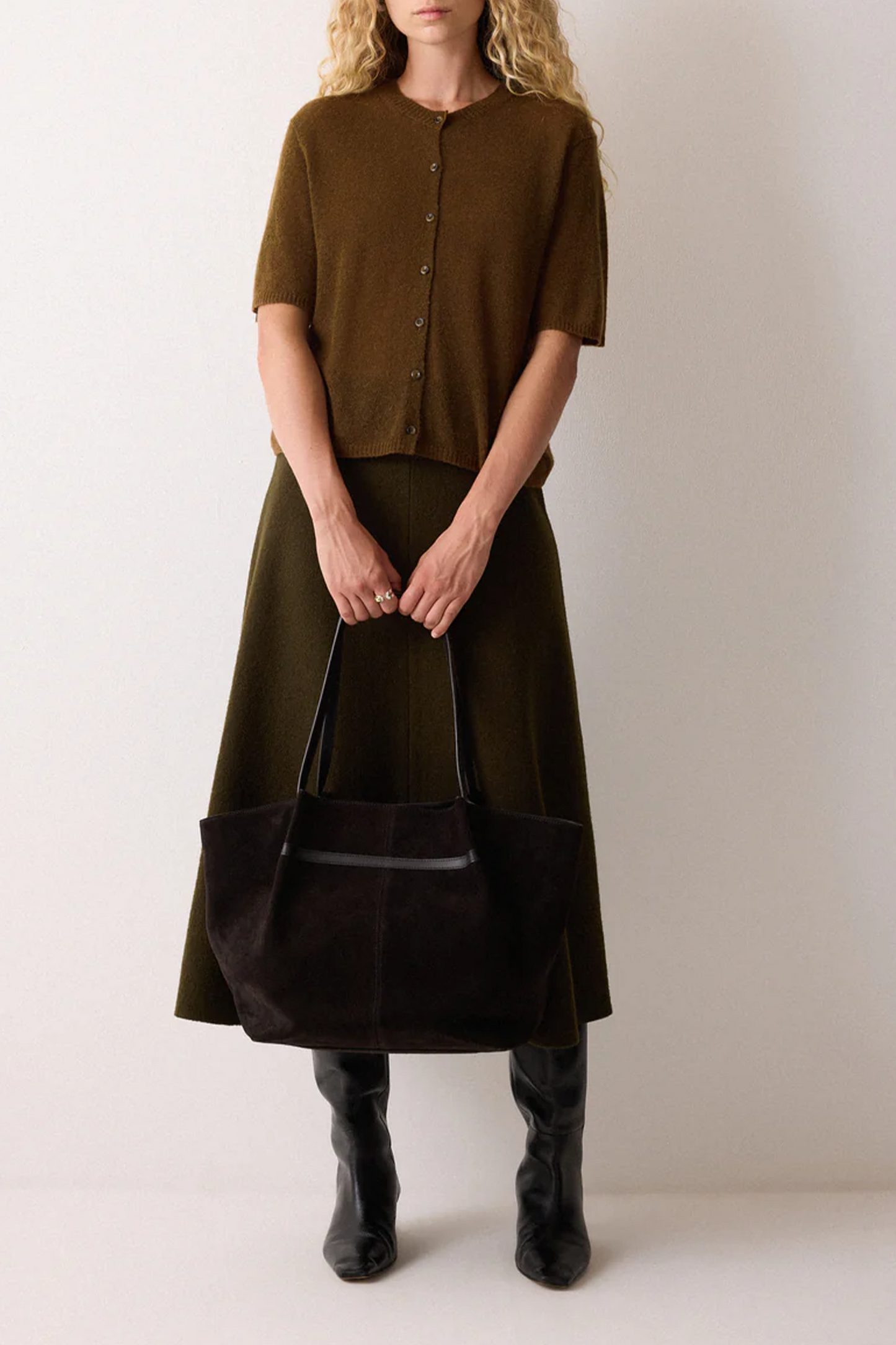 Soft Gauzy Button T-shirt & Knit Skirt