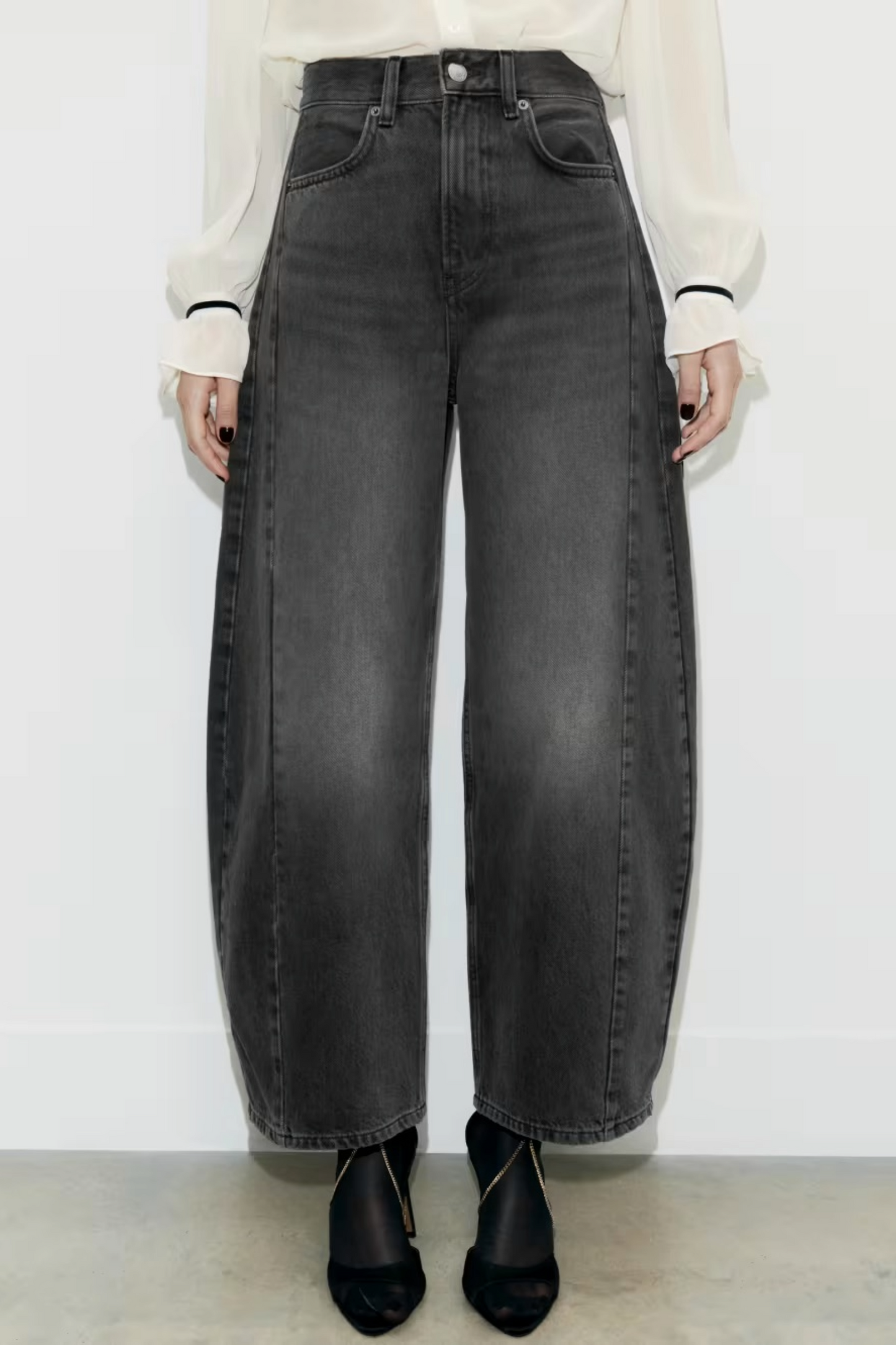 Barrel-Leg Jeans Grey