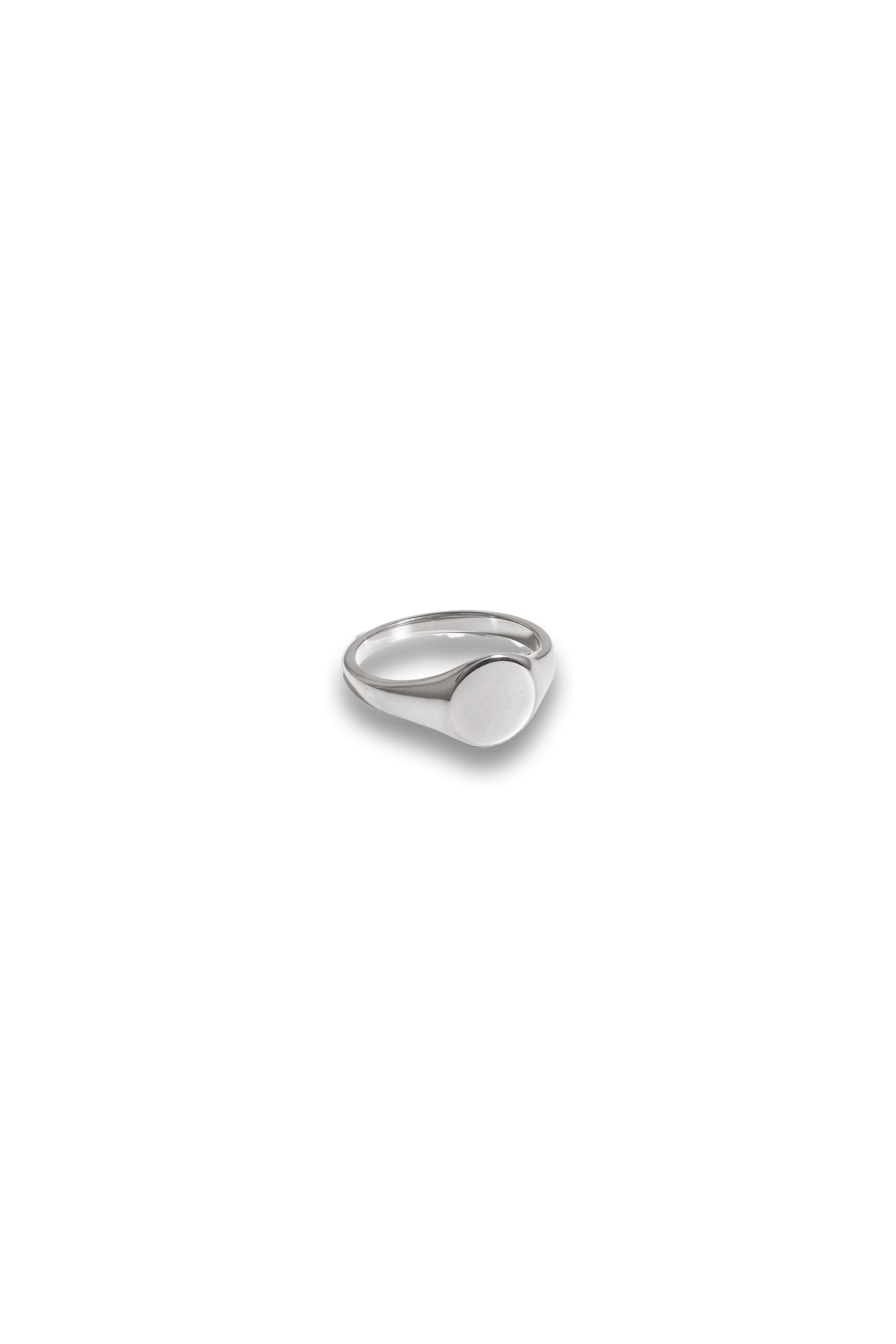 Engravable Round Signet Ring