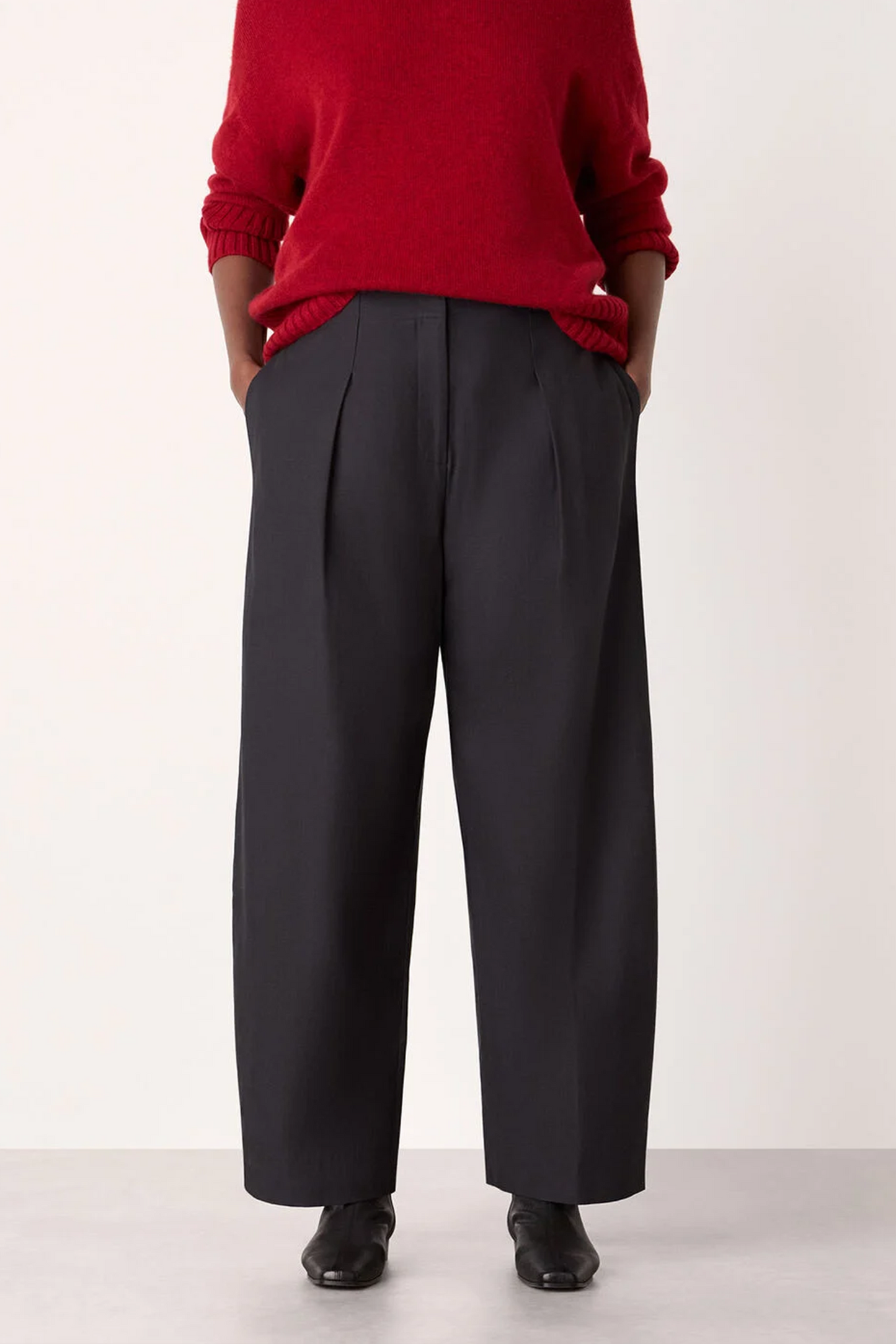 Black Pleat-front Barrel Trouser