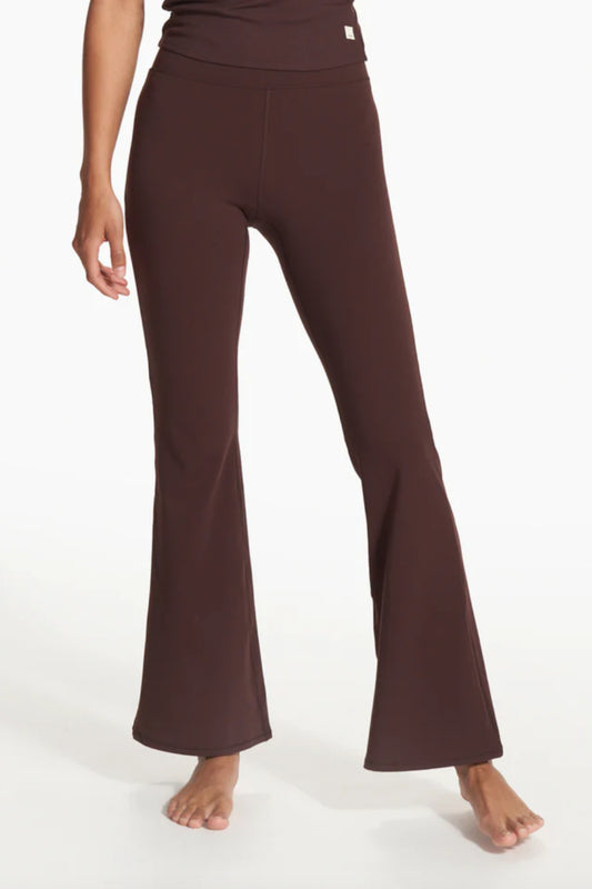 Studio Flare Mahogany Women's Performance Legging