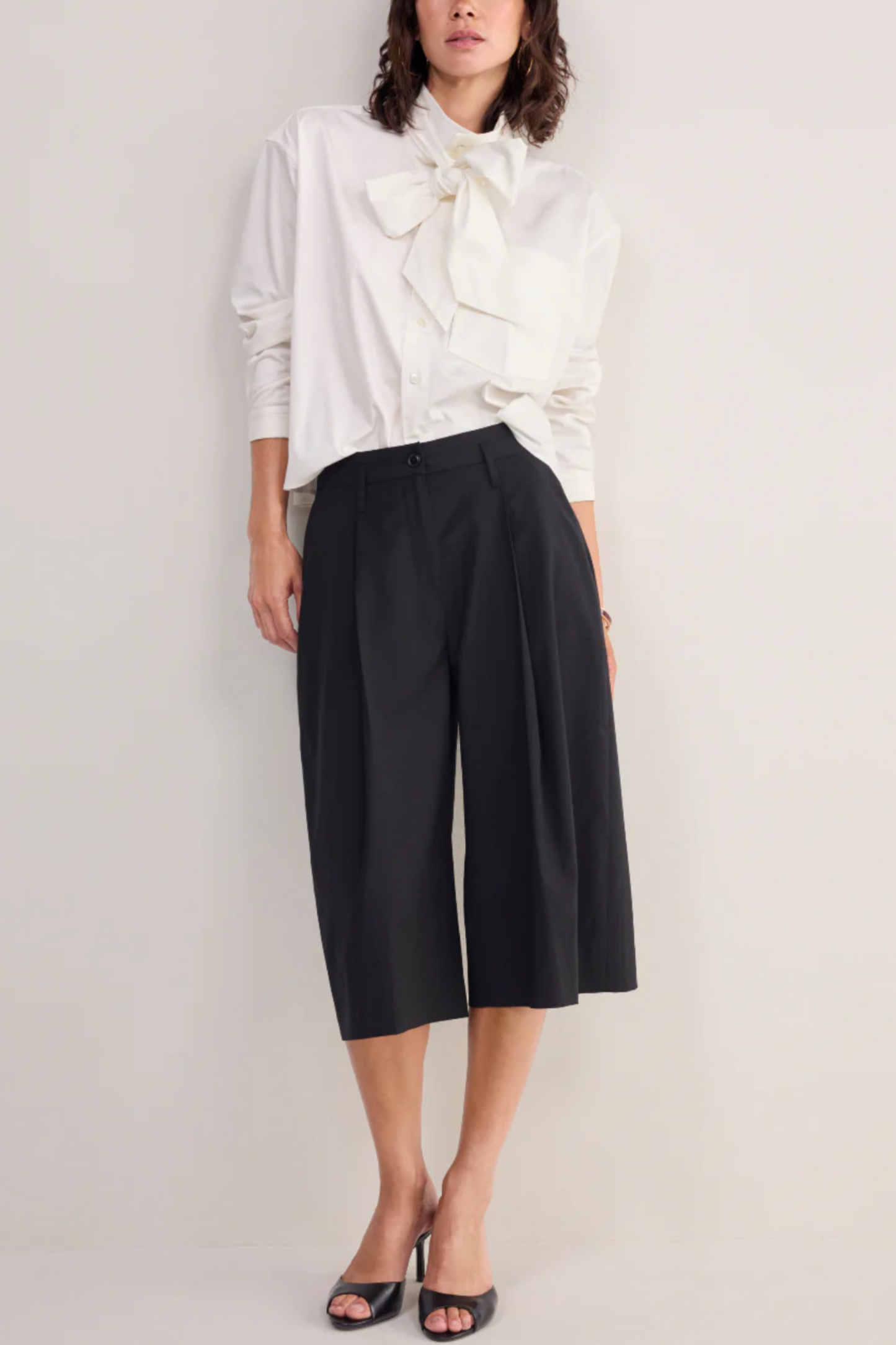 Betty Bermuda Wool Blend Short