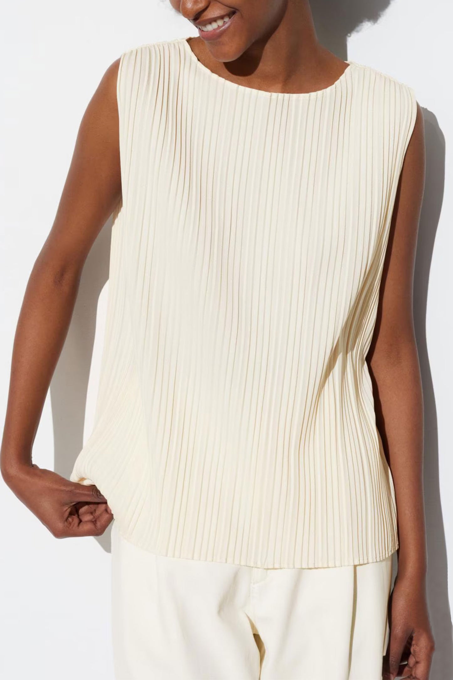 Pleated Sleeveless T-shirt