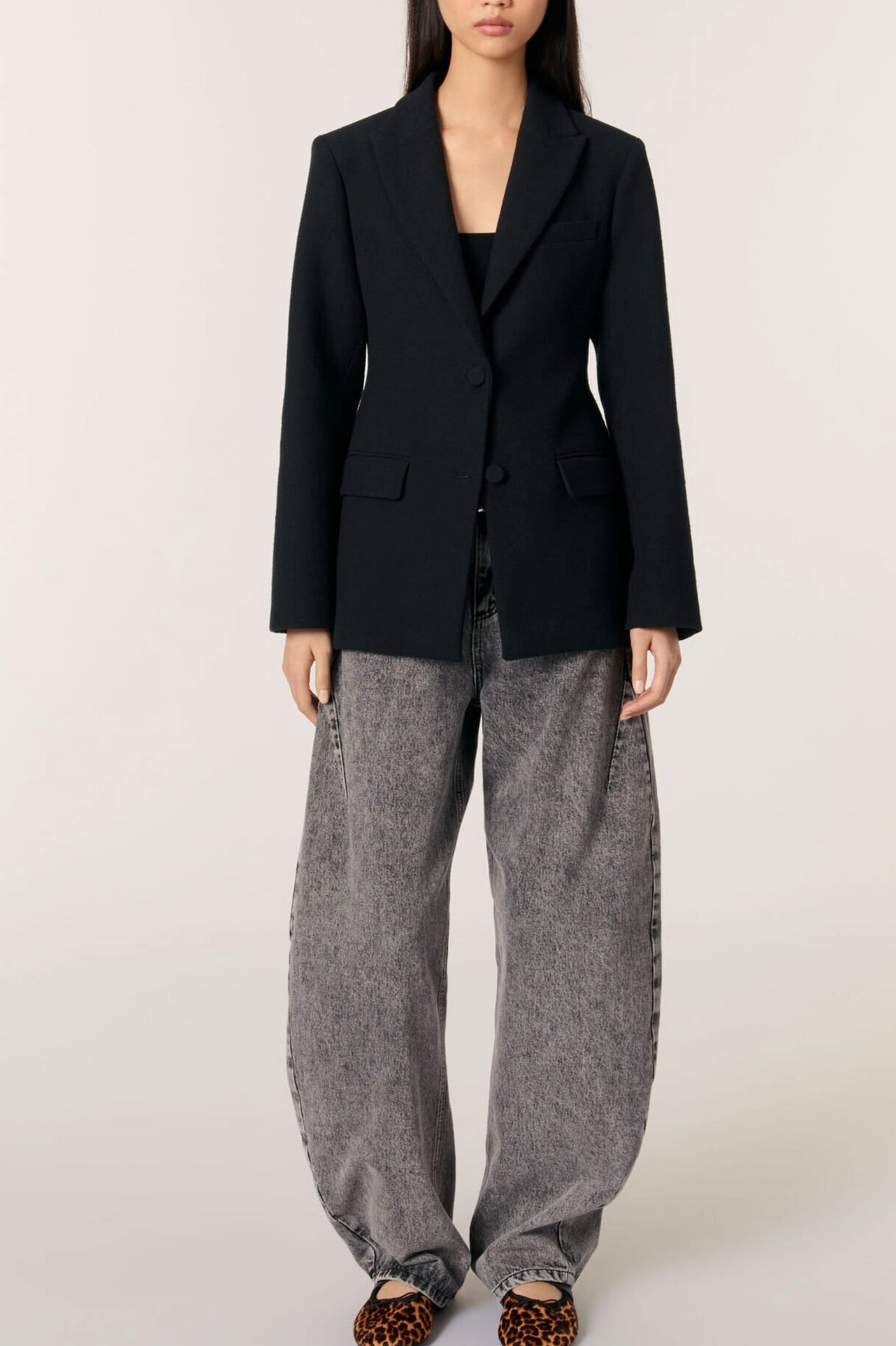 Slim-fit suit jacket