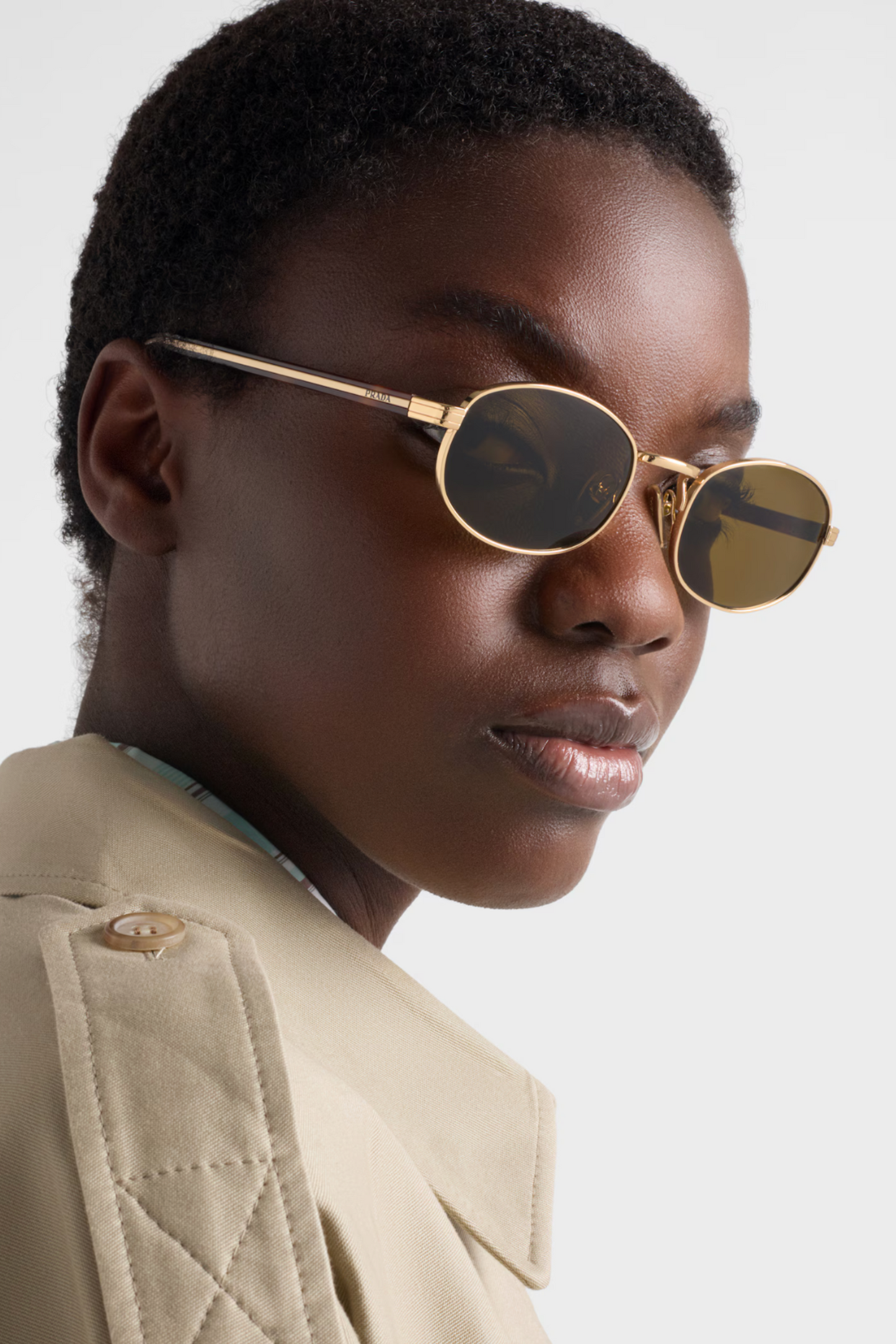 Sunglasses with the iconic metal plaque
