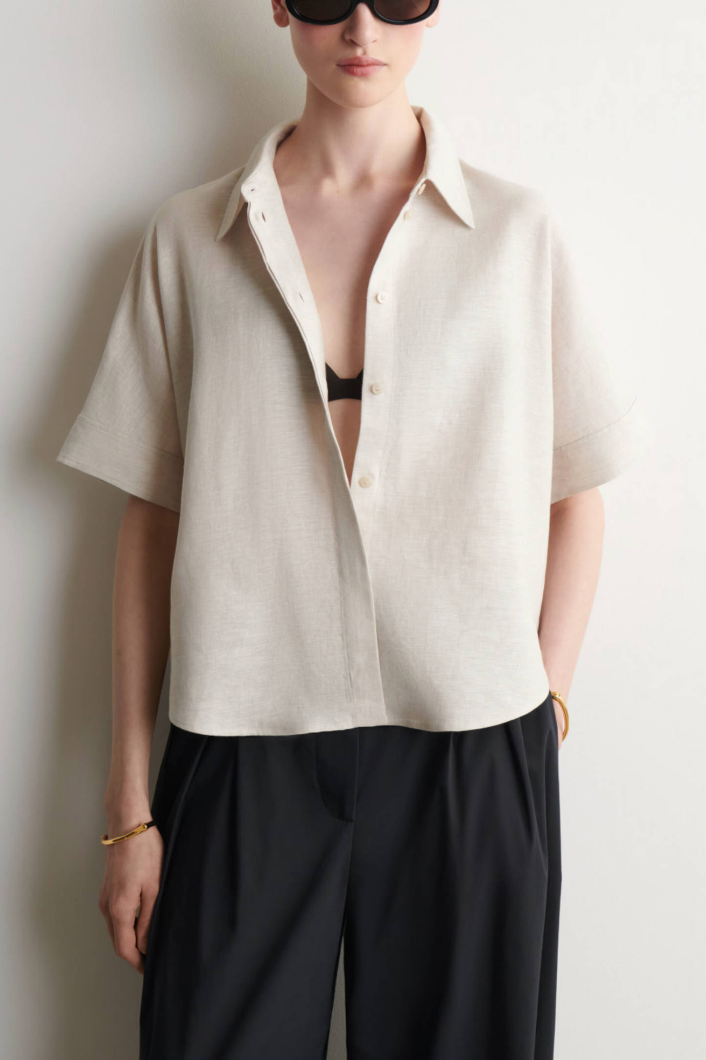 OVERSIZED SHORT-SLEEVED LINEN SHIRT