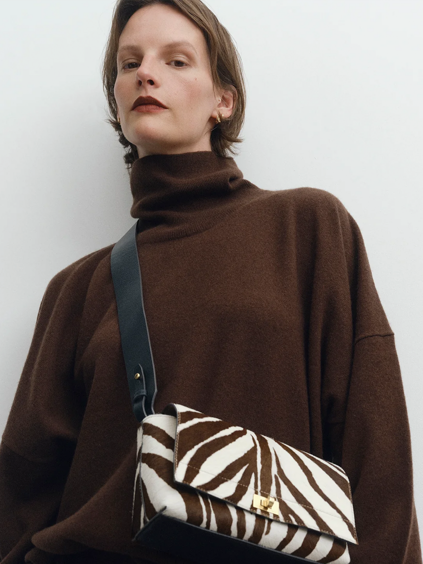 Mortimer Cross-body