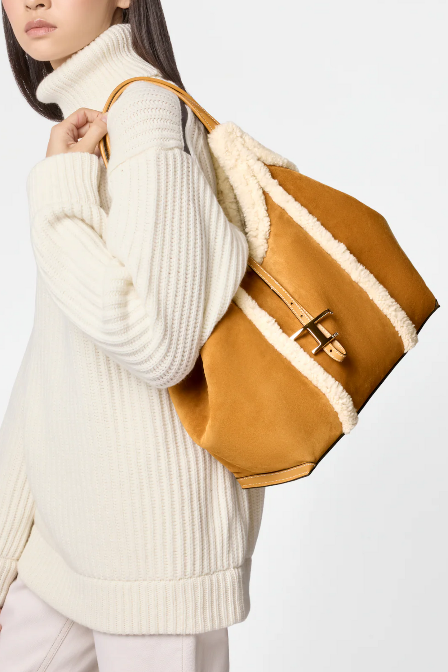 T Timeless Shopping Bag in Suede Medium